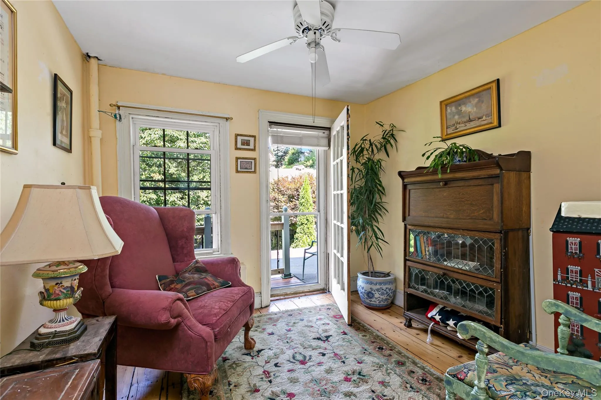Sitting room/bedroom/flex space with balcony Sitting room/bedroom/flex space with balcony