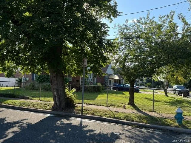 134 Stuart Avenue, Hempstead, NY, 3 Bedrooms Bedrooms, 6 Rooms Rooms,1 BathroomBathrooms,Residential Lease,For Rent,Stuart,0,1040232 134 Stuart Avenue, Hempstead, NY, 3 Bedrooms Bedrooms, 6 Rooms Rooms,1 BathroomBathrooms,Residential Lease,For Rent,Stuart,0,1040232