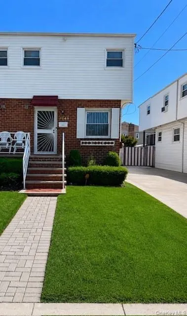 1349 103rd Street, New York, NY, 3 Bedrooms Bedrooms, 8 Rooms Rooms,2 BathroomsBathrooms,Residential,For Rent,103rd,0,1040233 1349 103rd Street, New York, NY, 3 Bedrooms Bedrooms, 8 Rooms Rooms,2 BathroomsBathrooms,Residential,For Rent,103rd,0,1040233