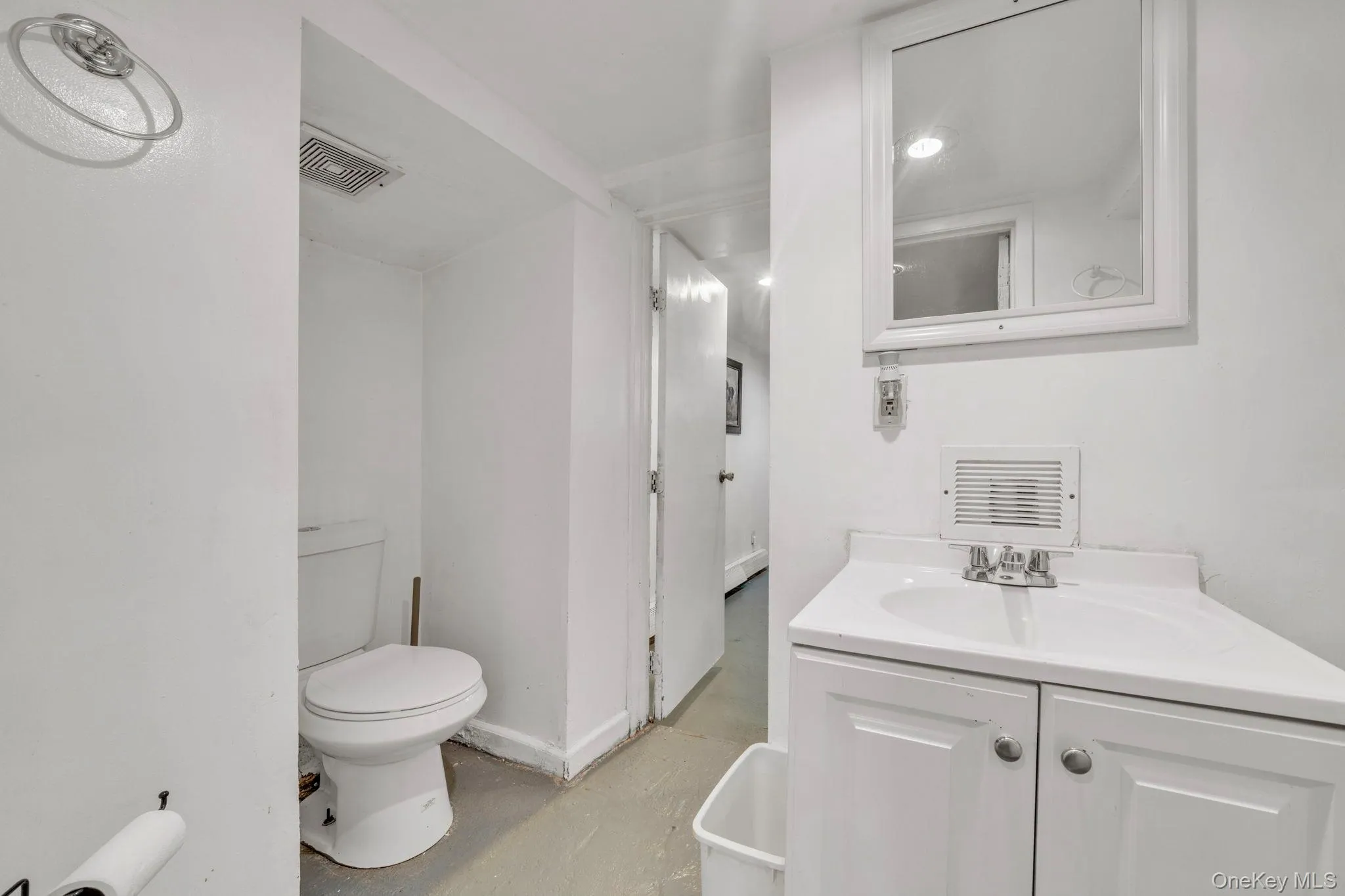195 Alabama Avenue, Hempstead, NY, 4 Bedrooms Bedrooms, 8 Rooms Rooms,2 BathroomsBathrooms,Residential,For Rent,Alabama,0,1040234 195 Alabama Avenue, Hempstead, NY, 4 Bedrooms Bedrooms, 8 Rooms Rooms,2 BathroomsBathrooms,Residential,For Rent,Alabama,0,1040234
