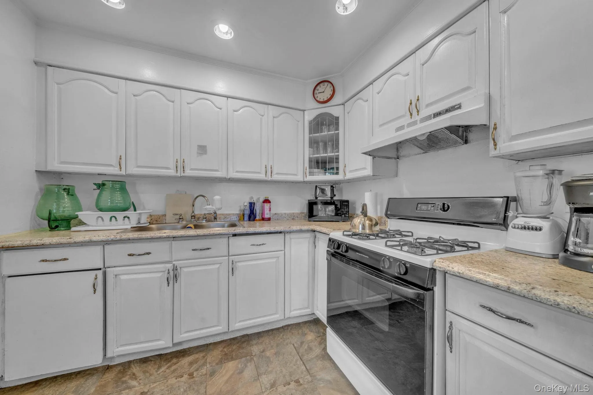 195 Alabama Avenue, Hempstead, NY, 4 Bedrooms Bedrooms, 8 Rooms Rooms,2 BathroomsBathrooms,Residential,For Rent,Alabama,0,1040234 195 Alabama Avenue, Hempstead, NY, 4 Bedrooms Bedrooms, 8 Rooms Rooms,2 BathroomsBathrooms,Residential,For Rent,Alabama,0,1040234
