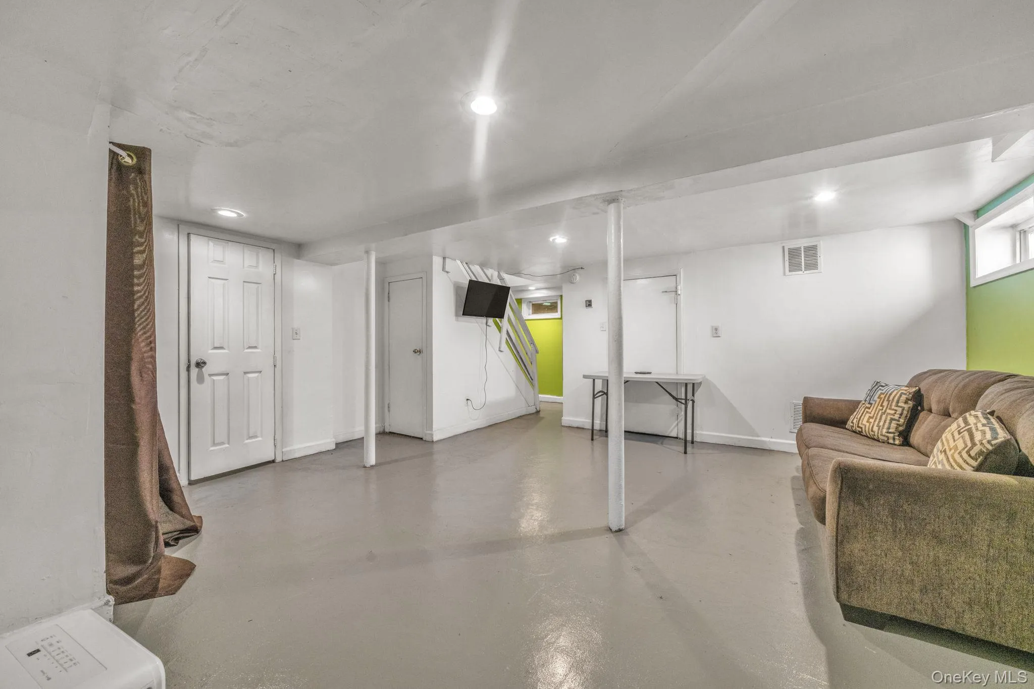 195 Alabama Avenue, Hempstead, NY, 4 Bedrooms Bedrooms, 8 Rooms Rooms,2 BathroomsBathrooms,Residential,For Rent,Alabama,0,1040234 195 Alabama Avenue, Hempstead, NY, 4 Bedrooms Bedrooms, 8 Rooms Rooms,2 BathroomsBathrooms,Residential,For Rent,Alabama,0,1040234