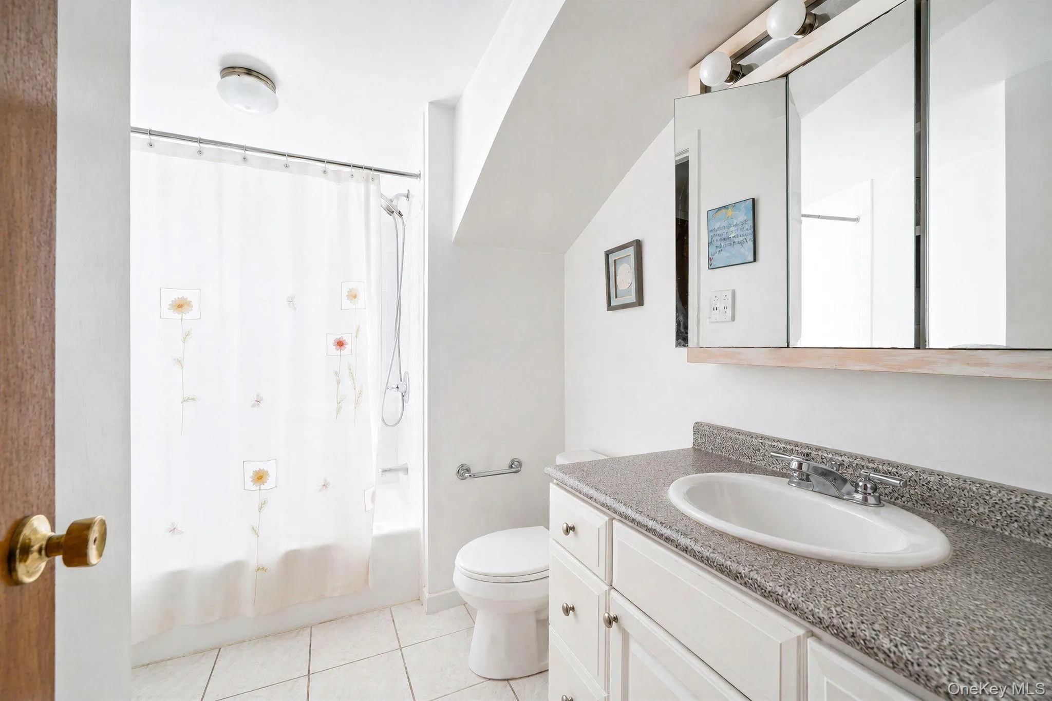 893 Gardiner Drive, Islip, NY, 5 Bedrooms Bedrooms, 9 Rooms Rooms,3 BathroomsBathrooms,Residential,For Rent,Gardiner,0,1040238 893 Gardiner Drive, Islip, NY, 5 Bedrooms Bedrooms, 9 Rooms Rooms,3 BathroomsBathrooms,Residential,For Rent,Gardiner,0,1040238
