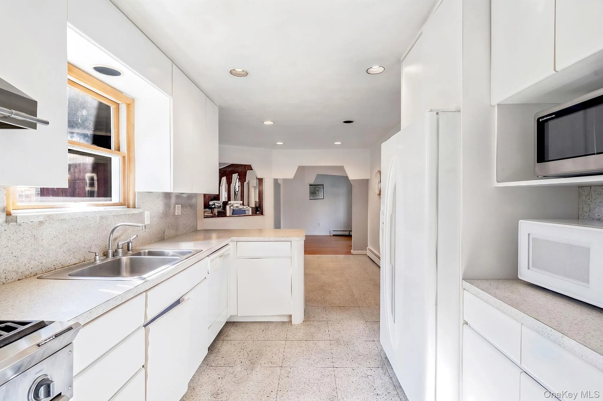 893 Gardiner Drive, Islip, NY, 5 Bedrooms Bedrooms, 9 Rooms Rooms,3 BathroomsBathrooms,Residential,For Rent,Gardiner,0,1040238 893 Gardiner Drive, Islip, NY, 5 Bedrooms Bedrooms, 9 Rooms Rooms,3 BathroomsBathrooms,Residential,For Rent,Gardiner,0,1040238