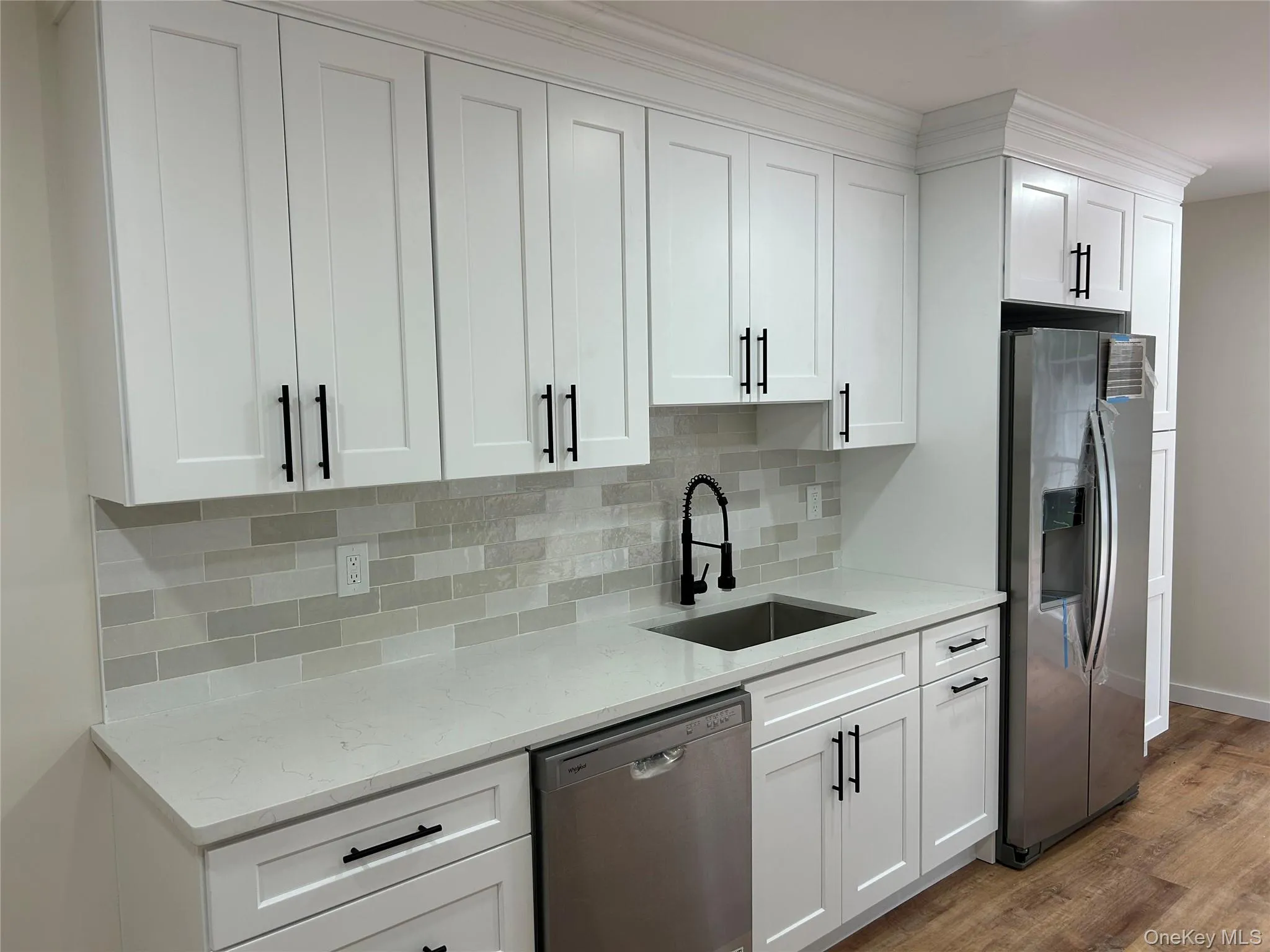 New soft close cabinets, Quartz countertops and stainless steel appliances New soft close cabinets, Quartz countertops and stainless steel appliances