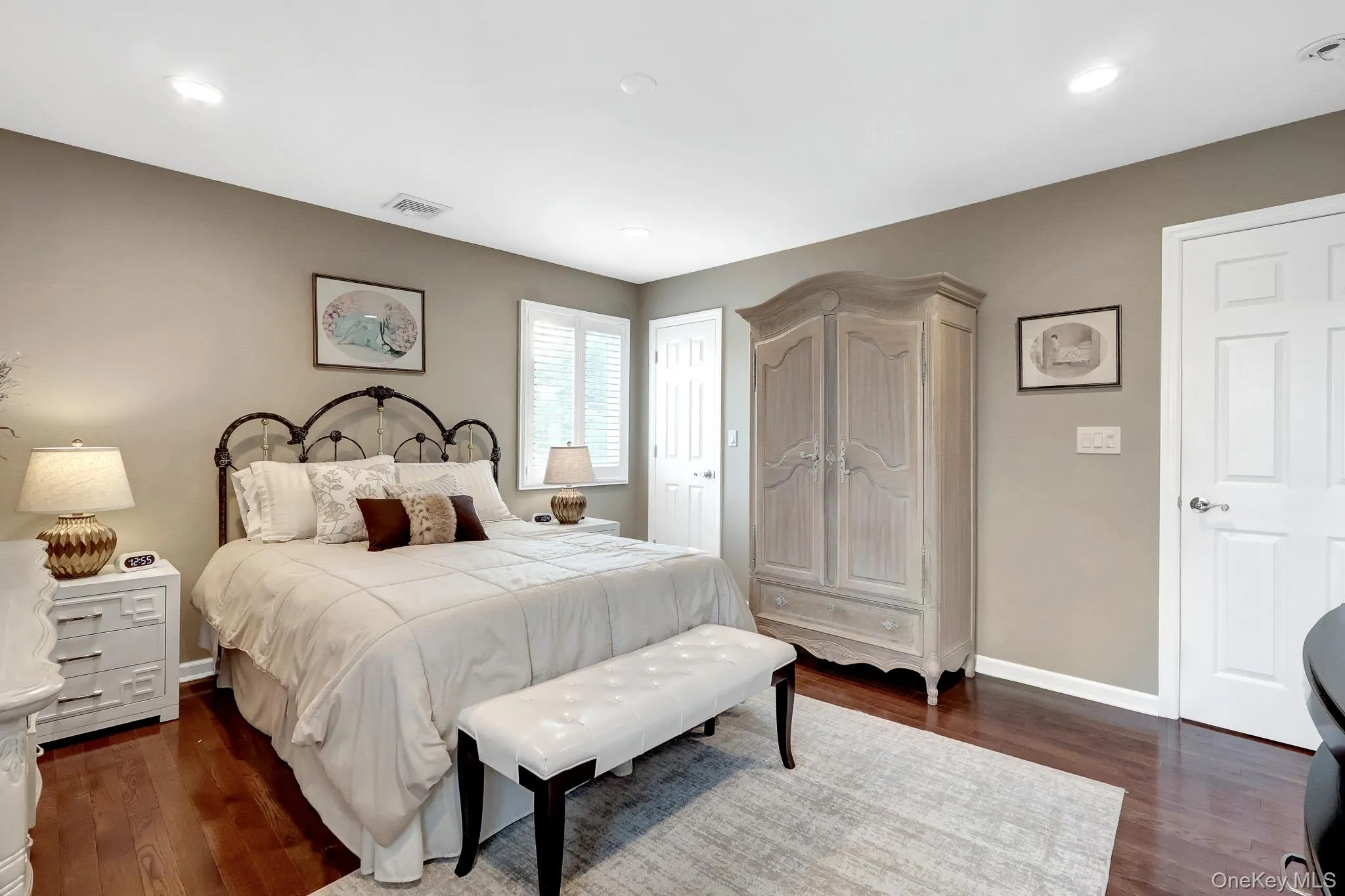 34 Admiral Road, Oyster Bay, NY, 4 Bedrooms Bedrooms, 9 Rooms Rooms,2 BathroomsBathrooms,Residential,For Rent,Admiral,0,1040243 34 Admiral Road, Oyster Bay, NY, 4 Bedrooms Bedrooms, 9 Rooms Rooms,2 BathroomsBathrooms,Residential,For Rent,Admiral,0,1040243
