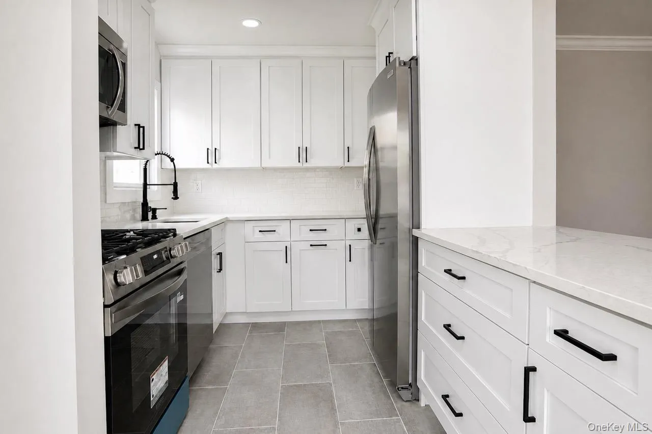 15 Berkshire Road, Hempstead, NY, 5 Bedrooms Bedrooms, 12 Rooms Rooms,3 BathroomsBathrooms,Residential,For Rent,Berkshire,0,1040245 15 Berkshire Road, Hempstead, NY, 5 Bedrooms Bedrooms, 12 Rooms Rooms,3 BathroomsBathrooms,Residential,For Rent,Berkshire,0,1040245