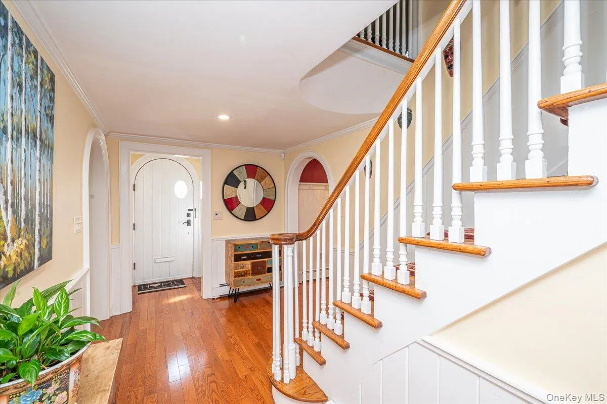34 Albemarle Road, North Hempstead, NY, 3 Bedrooms Bedrooms, 11 Rooms Rooms,2 BathroomsBathrooms,Residential,For Rent,Albemarle,0,1040255 34 Albemarle Road, North Hempstead, NY, 3 Bedrooms Bedrooms, 11 Rooms Rooms,2 BathroomsBathrooms,Residential,For Rent,Albemarle,0,1040255