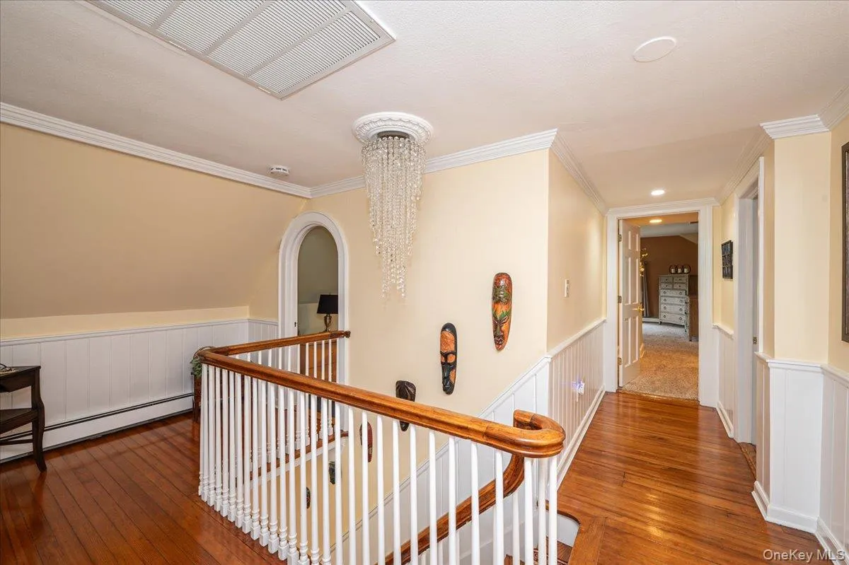 34 Albemarle Road, North Hempstead, NY, 3 Bedrooms Bedrooms, 11 Rooms Rooms,2 BathroomsBathrooms,Residential,For Rent,Albemarle,0,1040255 34 Albemarle Road, North Hempstead, NY, 3 Bedrooms Bedrooms, 11 Rooms Rooms,2 BathroomsBathrooms,Residential,For Rent,Albemarle,0,1040255