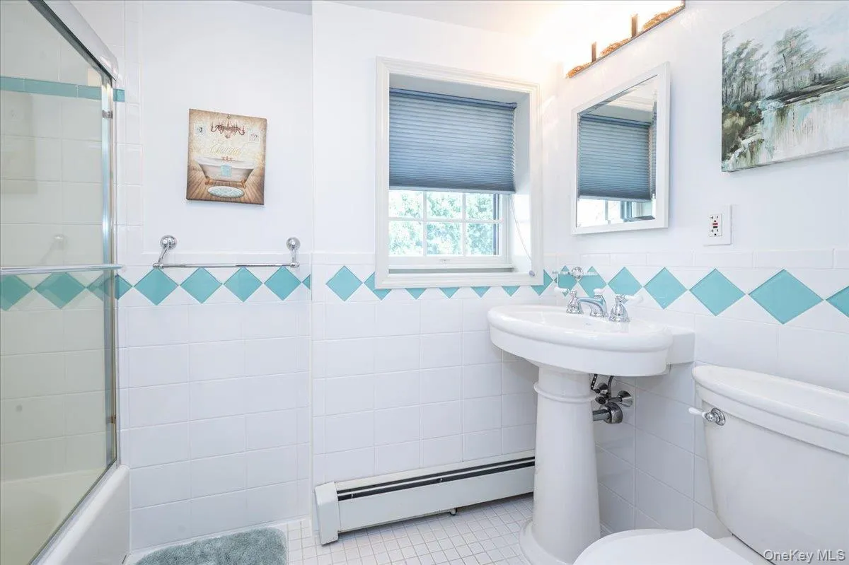 34 Albemarle Road, North Hempstead, NY, 3 Bedrooms Bedrooms, 11 Rooms Rooms,2 BathroomsBathrooms,Residential,For Rent,Albemarle,0,1040255 34 Albemarle Road, North Hempstead, NY, 3 Bedrooms Bedrooms, 11 Rooms Rooms,2 BathroomsBathrooms,Residential,For Rent,Albemarle,0,1040255