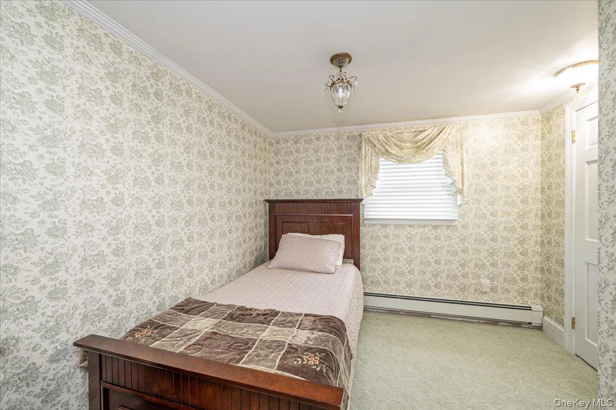 34 Albemarle Road, North Hempstead, NY, 3 Bedrooms Bedrooms, 11 Rooms Rooms,2 BathroomsBathrooms,Residential,For Rent,Albemarle,0,1040255 34 Albemarle Road, North Hempstead, NY, 3 Bedrooms Bedrooms, 11 Rooms Rooms,2 BathroomsBathrooms,Residential,For Rent,Albemarle,0,1040255