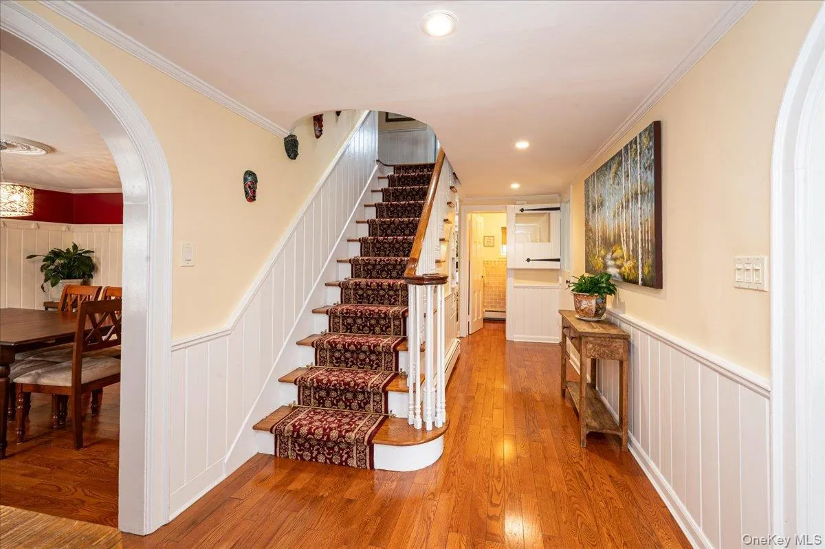 34 Albemarle Road, North Hempstead, NY, 3 Bedrooms Bedrooms, 11 Rooms Rooms,2 BathroomsBathrooms,Residential,For Rent,Albemarle,0,1040255 34 Albemarle Road, North Hempstead, NY, 3 Bedrooms Bedrooms, 11 Rooms Rooms,2 BathroomsBathrooms,Residential,For Rent,Albemarle,0,1040255