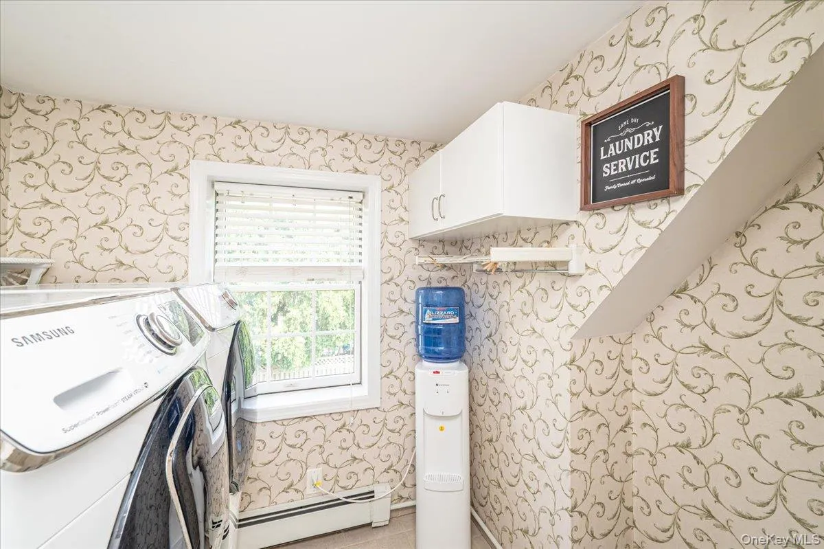 34 Albemarle Road, North Hempstead, NY, 3 Bedrooms Bedrooms, 11 Rooms Rooms,2 BathroomsBathrooms,Residential,For Rent,Albemarle,0,1040255 34 Albemarle Road, North Hempstead, NY, 3 Bedrooms Bedrooms, 11 Rooms Rooms,2 BathroomsBathrooms,Residential,For Rent,Albemarle,0,1040255