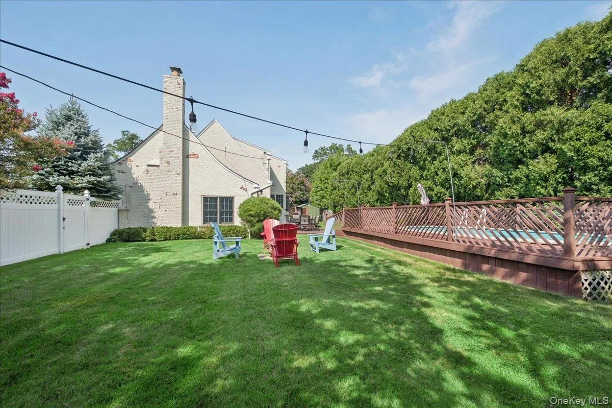 34 Albemarle Road, North Hempstead, NY, 3 Bedrooms Bedrooms, 11 Rooms Rooms,2 BathroomsBathrooms,Residential,For Rent,Albemarle,0,1040255 34 Albemarle Road, North Hempstead, NY, 3 Bedrooms Bedrooms, 11 Rooms Rooms,2 BathroomsBathrooms,Residential,For Rent,Albemarle,0,1040255