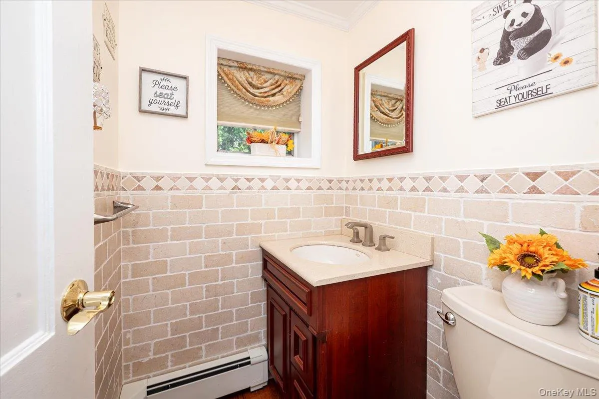 34 Albemarle Road, North Hempstead, NY, 3 Bedrooms Bedrooms, 11 Rooms Rooms,2 BathroomsBathrooms,Residential,For Rent,Albemarle,0,1040255 34 Albemarle Road, North Hempstead, NY, 3 Bedrooms Bedrooms, 11 Rooms Rooms,2 BathroomsBathrooms,Residential,For Rent,Albemarle,0,1040255