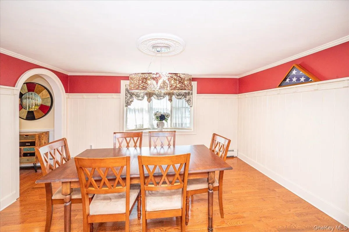 34 Albemarle Road, North Hempstead, NY, 3 Bedrooms Bedrooms, 11 Rooms Rooms,2 BathroomsBathrooms,Residential,For Rent,Albemarle,0,1040255 34 Albemarle Road, North Hempstead, NY, 3 Bedrooms Bedrooms, 11 Rooms Rooms,2 BathroomsBathrooms,Residential,For Rent,Albemarle,0,1040255