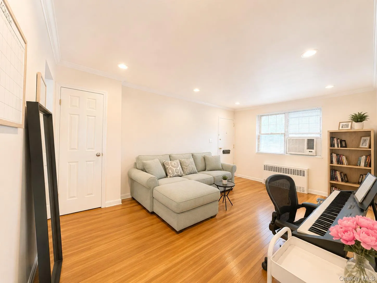 137-29 68TH Drive, New York, NY, 2 Bedrooms Bedrooms, 4 Rooms Rooms,1 BathroomBathrooms,Residential,For Rent,68TH,0,1040256 137-29 68TH Drive, New York, NY, 2 Bedrooms Bedrooms, 4 Rooms Rooms,1 BathroomBathrooms,Residential,For Rent,68TH,0,1040256
