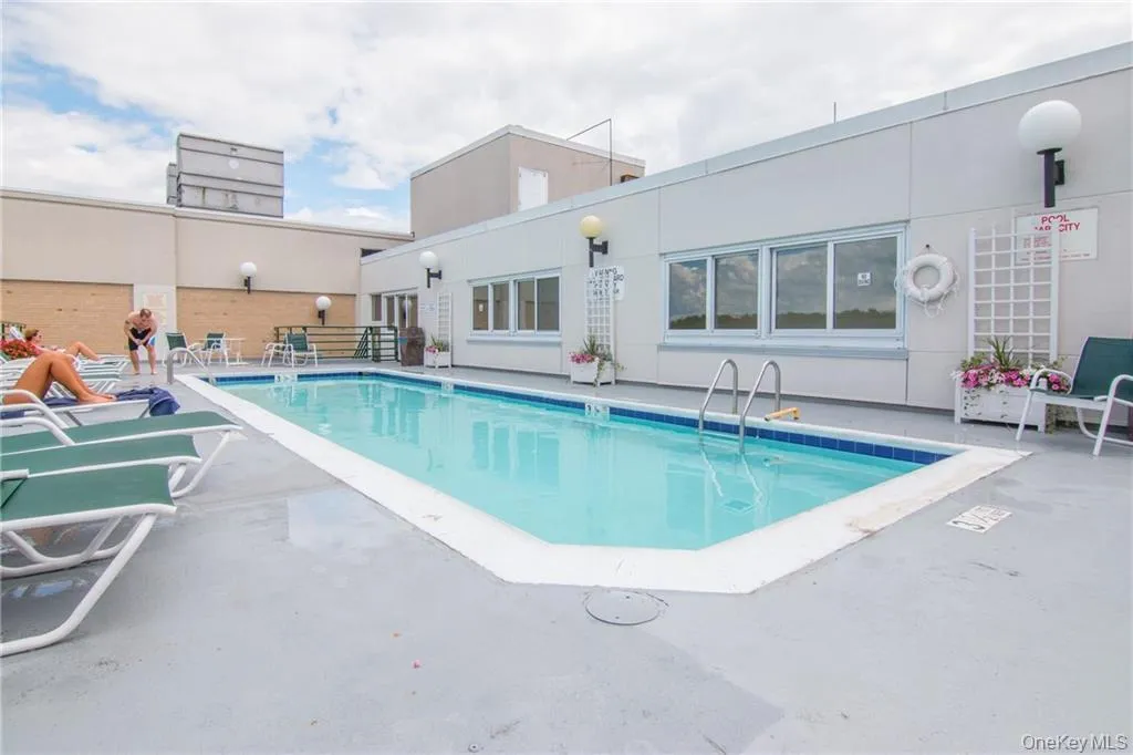 1 Landmark Square, Rye Town, NY, 1 Bedroom Bedrooms, 2 Rooms Rooms,1 BathroomBathrooms,Residential Lease,For Rent,Landmark,0,1040259 1 Landmark Square, Rye Town, NY, 1 Bedroom Bedrooms, 2 Rooms Rooms,1 BathroomBathrooms,Residential Lease,For Rent,Landmark,0,1040259