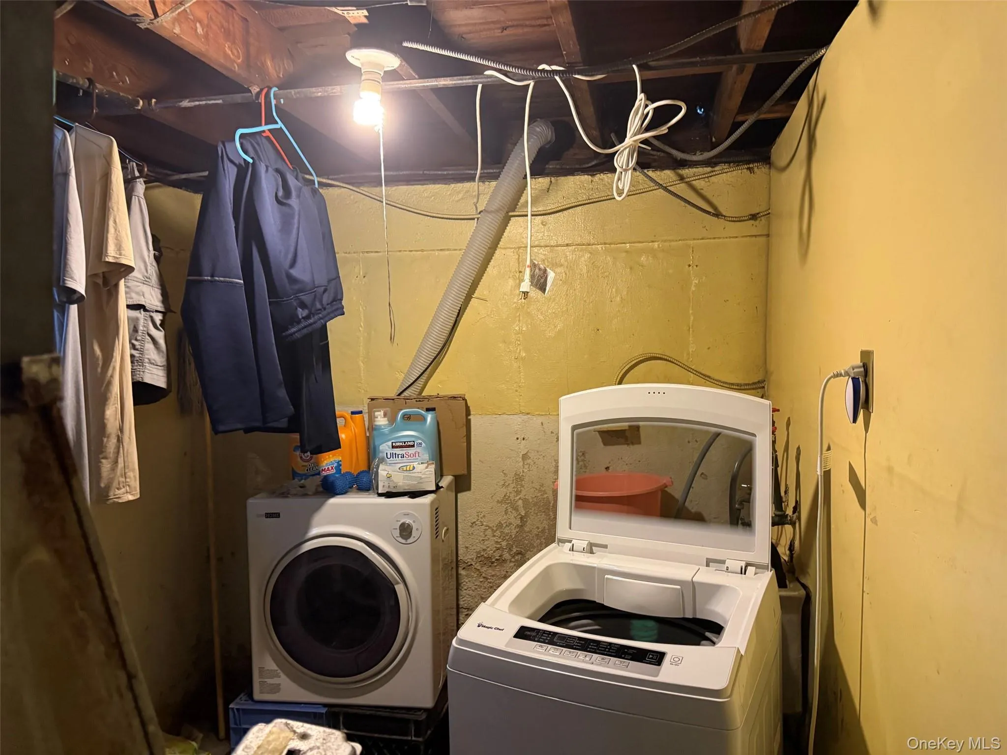 13619 220th Place, New York, NY, 3 Bedrooms Bedrooms, 6 Rooms Rooms,1 BathroomBathrooms,Residential,For Rent,220th,0,1040272 13619 220th Place, New York, NY, 3 Bedrooms Bedrooms, 6 Rooms Rooms,1 BathroomBathrooms,Residential,For Rent,220th,0,1040272