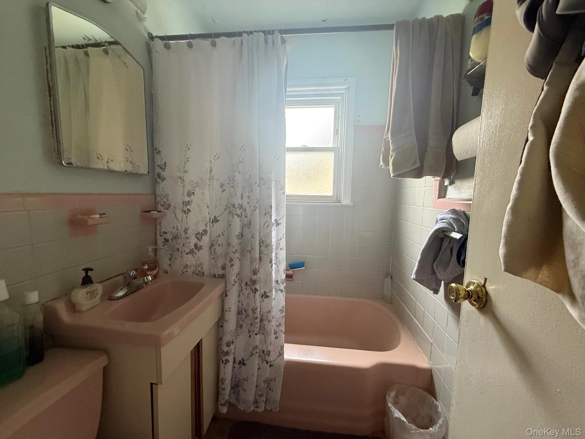 13619 220th Place, New York, NY, 3 Bedrooms Bedrooms, 6 Rooms Rooms,1 BathroomBathrooms,Residential,For Rent,220th,0,1040272 13619 220th Place, New York, NY, 3 Bedrooms Bedrooms, 6 Rooms Rooms,1 BathroomBathrooms,Residential,For Rent,220th,0,1040272