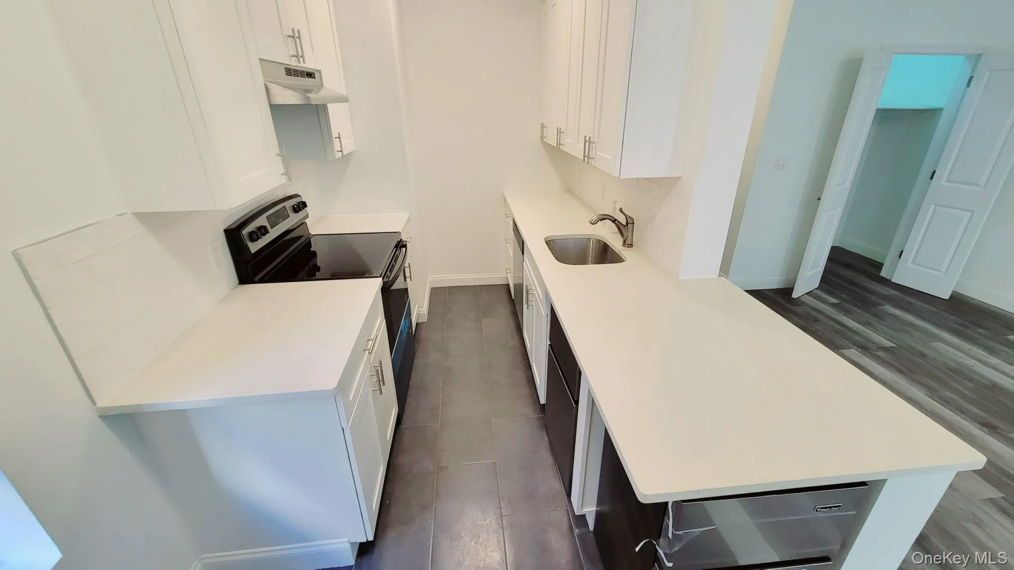 6109 39th Avenue, New York, NY, 2 Rooms Rooms,1 BathroomBathrooms,Residential Lease,For Rent,39th,0,1040275 6109 39th Avenue, New York, NY, 2 Rooms Rooms,1 BathroomBathrooms,Residential Lease,For Rent,39th,0,1040275