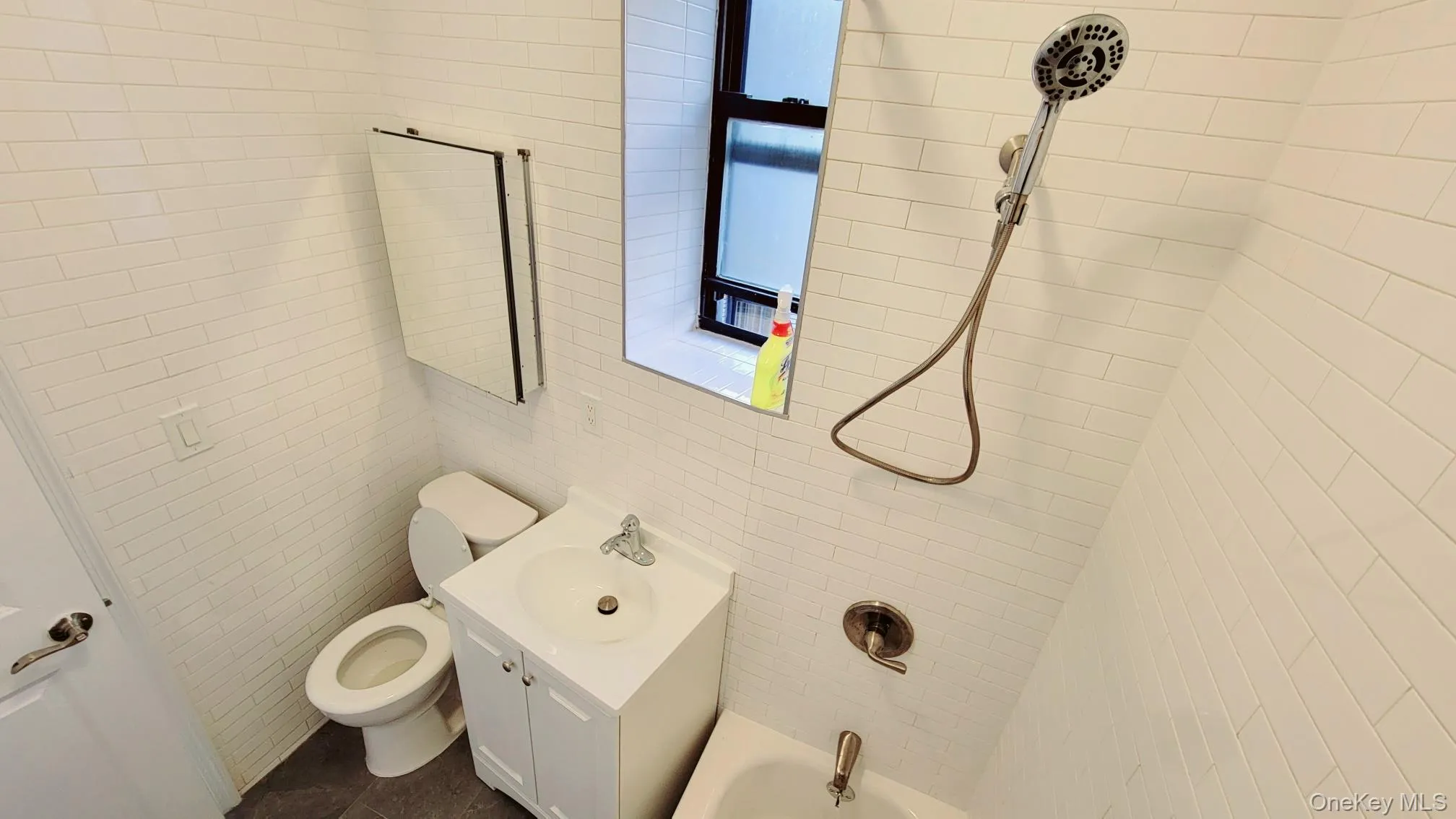 6109 39th Avenue, New York, NY, 2 Rooms Rooms,1 BathroomBathrooms,Residential Lease,For Rent,39th,0,1040275 6109 39th Avenue, New York, NY, 2 Rooms Rooms,1 BathroomBathrooms,Residential Lease,For Rent,39th,0,1040275