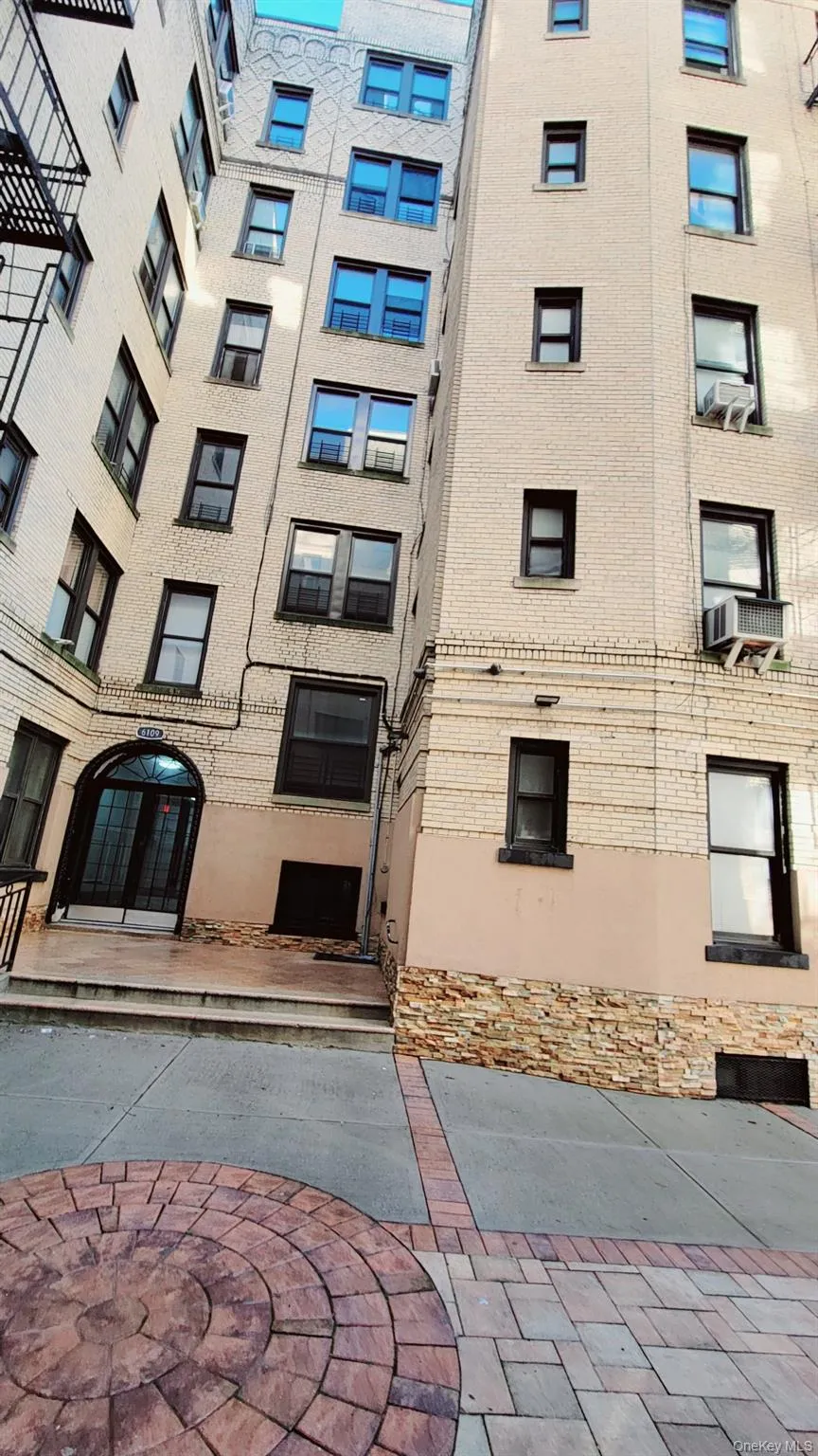 6109 39th Avenue, New York, NY, 2 Rooms Rooms,1 BathroomBathrooms,Residential Lease,For Rent,39th,0,1040275 6109 39th Avenue, New York, NY, 2 Rooms Rooms,1 BathroomBathrooms,Residential Lease,For Rent,39th,0,1040275