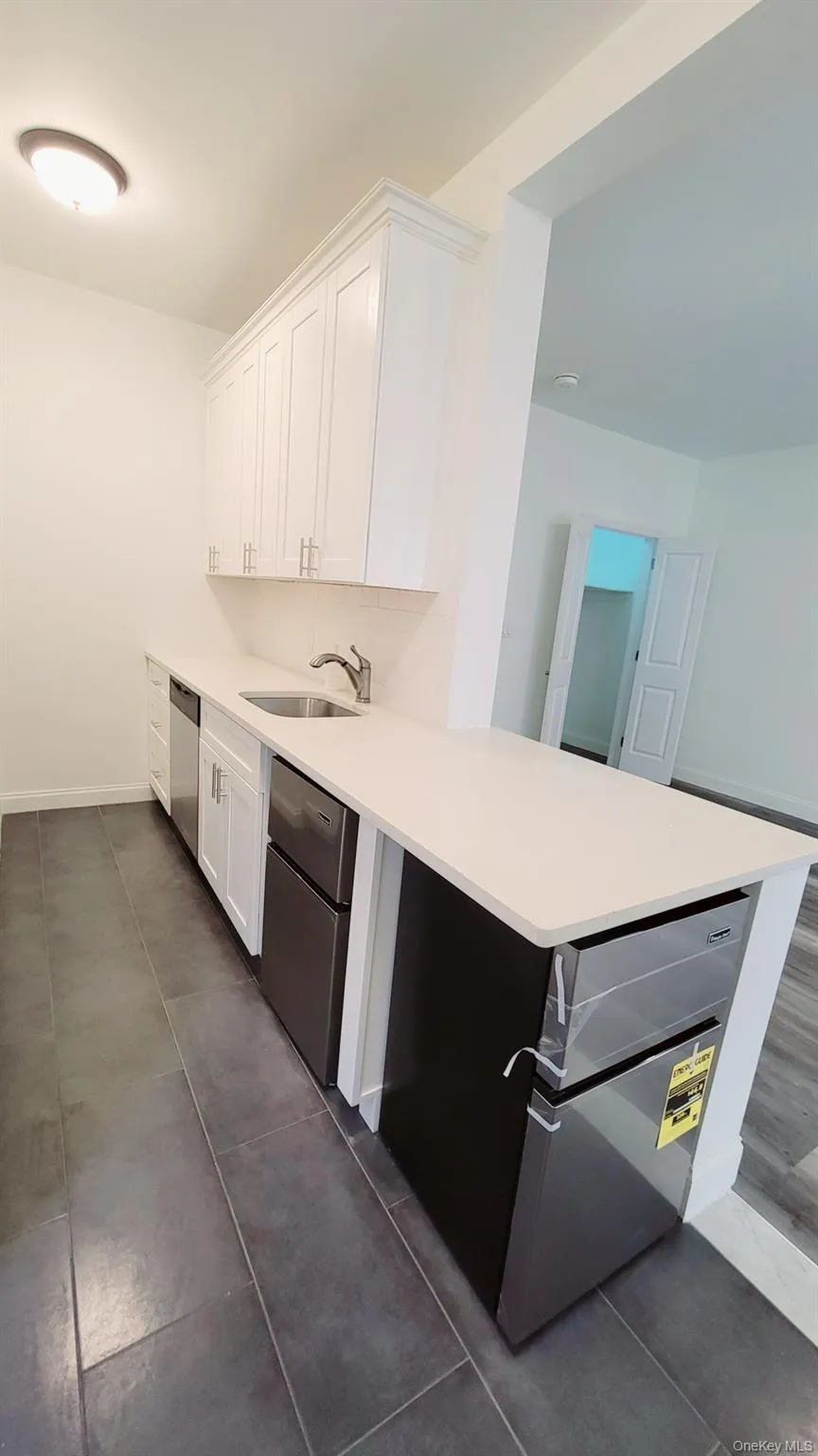 6109 39th Avenue, New York, NY, 2 Rooms Rooms,1 BathroomBathrooms,Residential Lease,For Rent,39th,0,1040275 6109 39th Avenue, New York, NY, 2 Rooms Rooms,1 BathroomBathrooms,Residential Lease,For Rent,39th,0,1040275