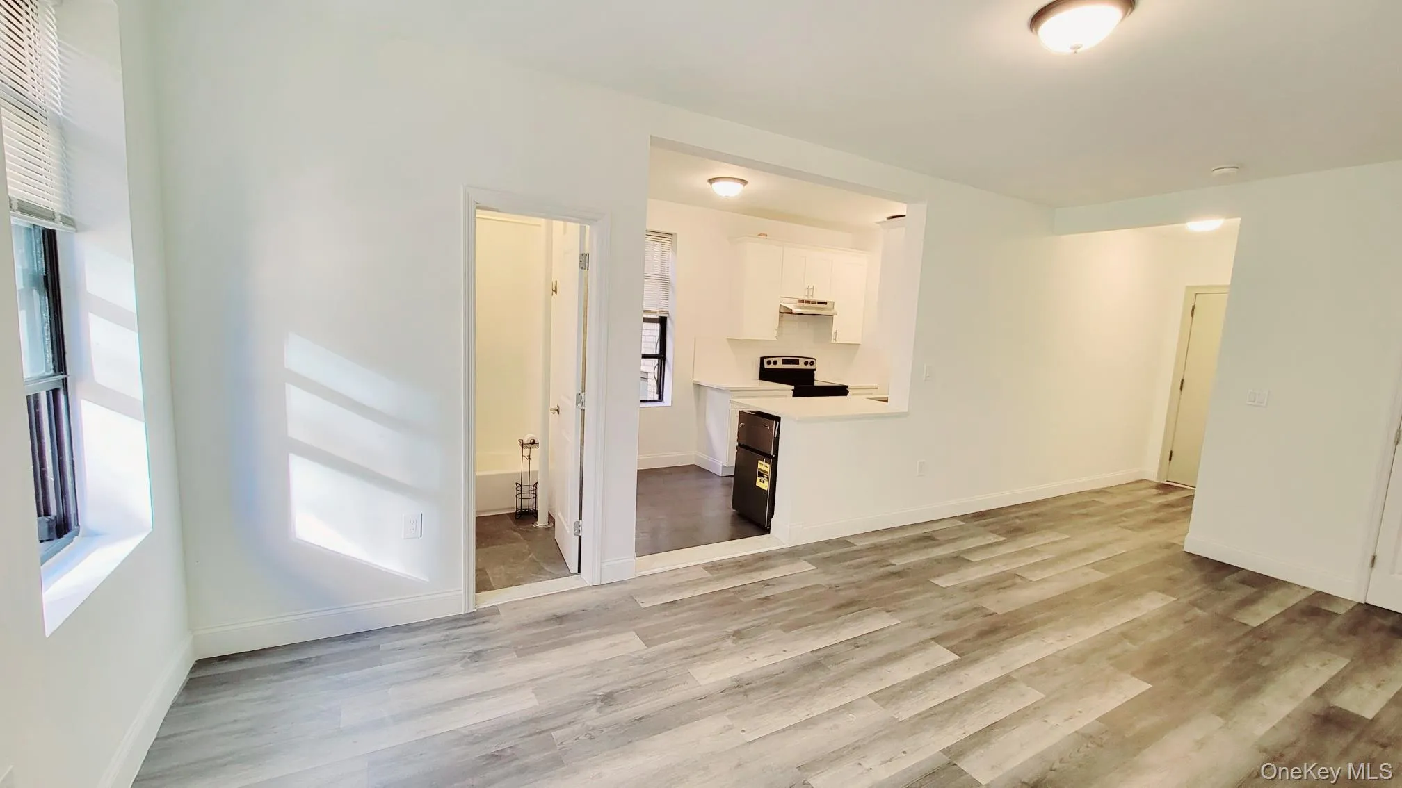 6109 39th Avenue, New York, NY, 2 Rooms Rooms,1 BathroomBathrooms,Residential Lease,For Rent,39th,0,1040275 6109 39th Avenue, New York, NY, 2 Rooms Rooms,1 BathroomBathrooms,Residential Lease,For Rent,39th,0,1040275