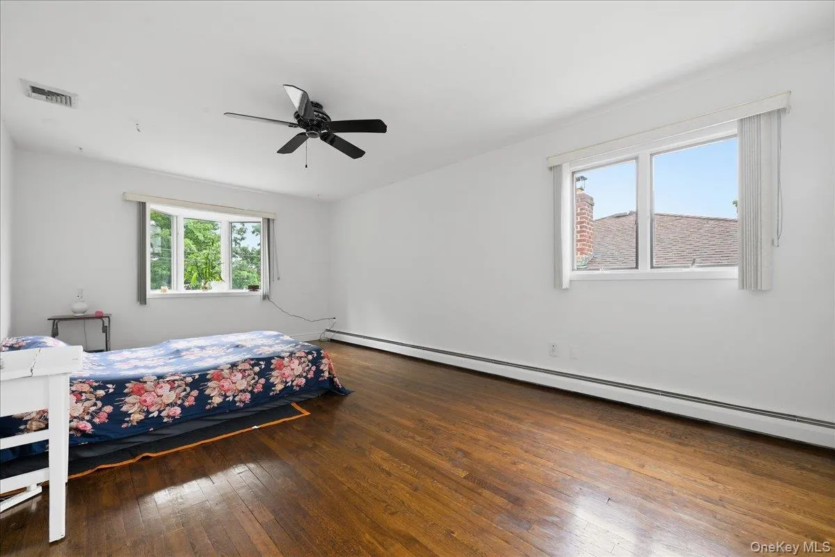 701 Hoover Street, Hempstead, NY, 4 Bedrooms Bedrooms, 8 Rooms Rooms,2 BathroomsBathrooms,Residential,For Rent,Hoover,0,1040278 701 Hoover Street, Hempstead, NY, 4 Bedrooms Bedrooms, 8 Rooms Rooms,2 BathroomsBathrooms,Residential,For Rent,Hoover,0,1040278