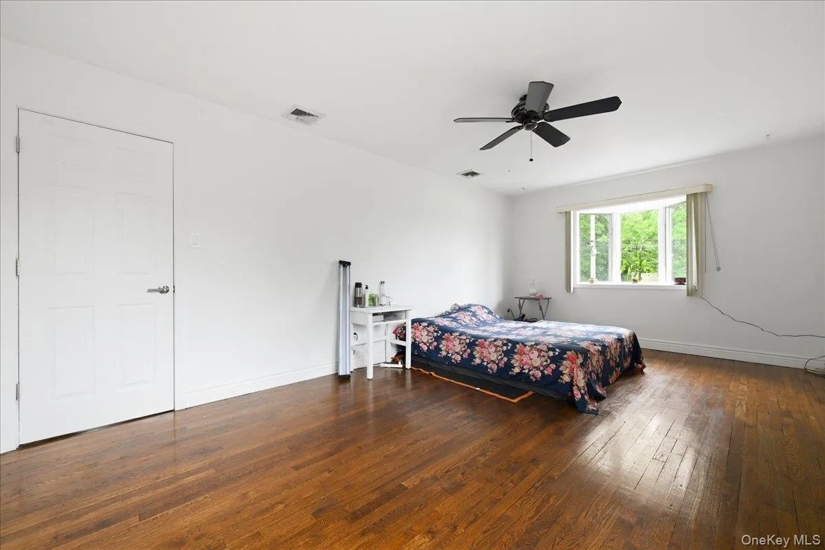 701 Hoover Street, Hempstead, NY, 4 Bedrooms Bedrooms, 8 Rooms Rooms,2 BathroomsBathrooms,Residential,For Rent,Hoover,0,1040278 701 Hoover Street, Hempstead, NY, 4 Bedrooms Bedrooms, 8 Rooms Rooms,2 BathroomsBathrooms,Residential,For Rent,Hoover,0,1040278