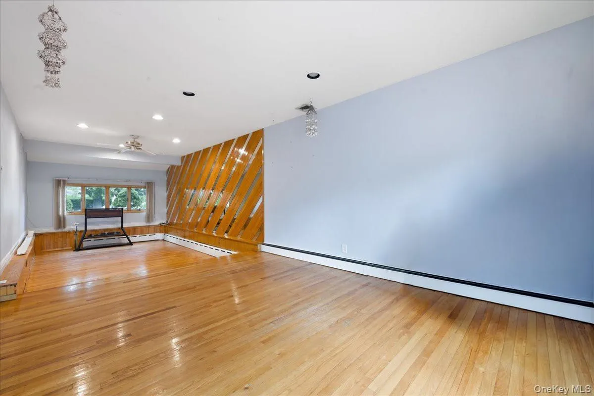 701 Hoover Street, Hempstead, NY, 4 Bedrooms Bedrooms, 8 Rooms Rooms,2 BathroomsBathrooms,Residential,For Rent,Hoover,0,1040278 701 Hoover Street, Hempstead, NY, 4 Bedrooms Bedrooms, 8 Rooms Rooms,2 BathroomsBathrooms,Residential,For Rent,Hoover,0,1040278
