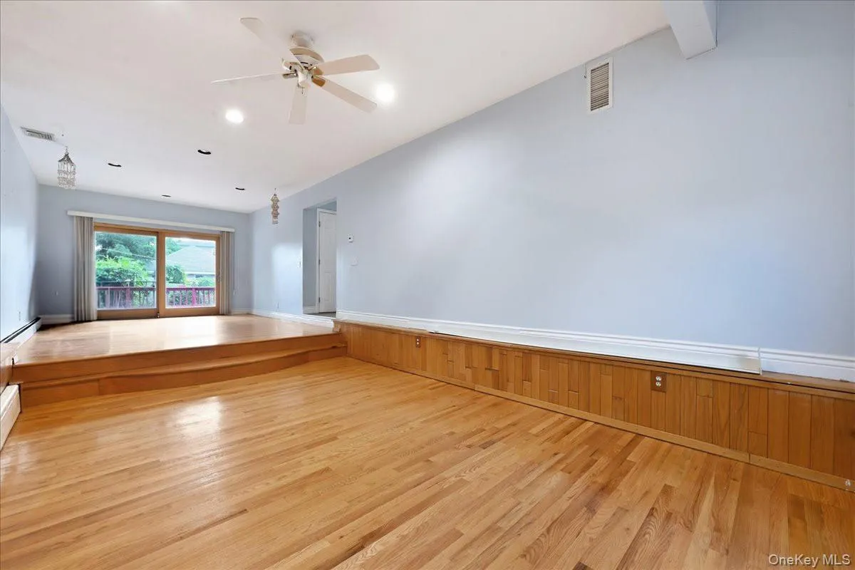 701 Hoover Street, Hempstead, NY, 4 Bedrooms Bedrooms, 8 Rooms Rooms,2 BathroomsBathrooms,Residential,For Rent,Hoover,0,1040278 701 Hoover Street, Hempstead, NY, 4 Bedrooms Bedrooms, 8 Rooms Rooms,2 BathroomsBathrooms,Residential,For Rent,Hoover,0,1040278