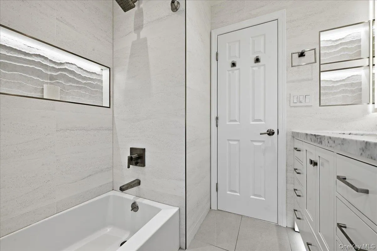 701 Hoover Street, Hempstead, NY, 4 Bedrooms Bedrooms, 8 Rooms Rooms,2 BathroomsBathrooms,Residential,For Rent,Hoover,0,1040278 701 Hoover Street, Hempstead, NY, 4 Bedrooms Bedrooms, 8 Rooms Rooms,2 BathroomsBathrooms,Residential,For Rent,Hoover,0,1040278