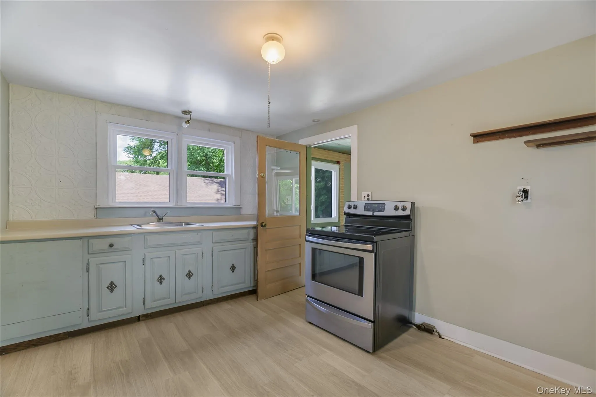28 Upper Main Street, Callicoon, NY, 7 Bedrooms Bedrooms, 8 Rooms Rooms,2 BathroomsBathrooms,Residential,For Rent,Upper Main,0,1040279 28 Upper Main Street, Callicoon, NY, 7 Bedrooms Bedrooms, 8 Rooms Rooms,2 BathroomsBathrooms,Residential,For Rent,Upper Main,0,1040279
