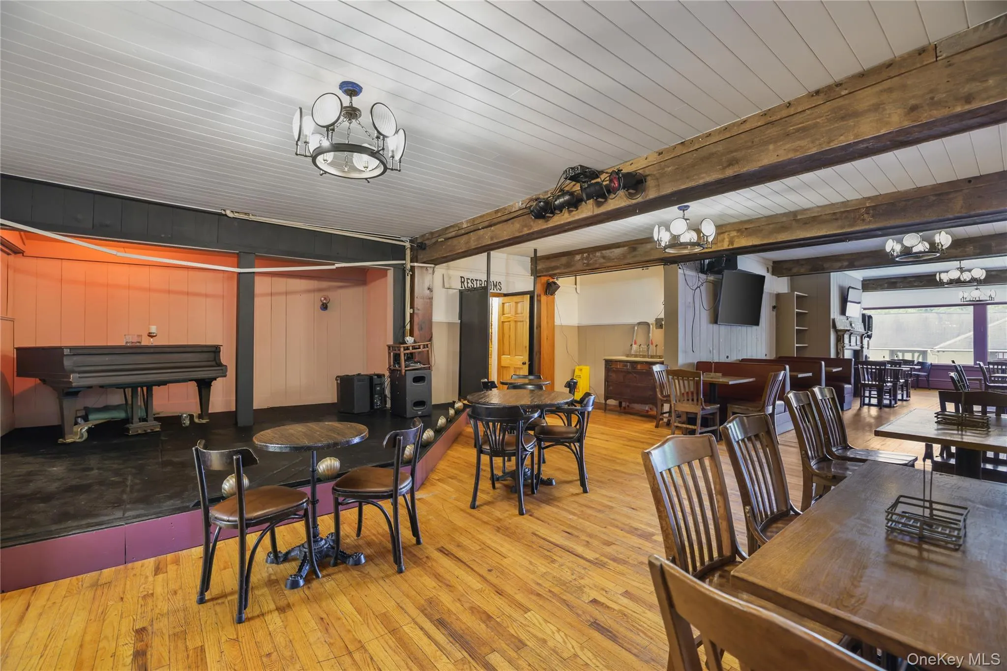 28 Upper Main Street, Callicoon, NY, 7 Bedrooms Bedrooms, 8 Rooms Rooms,2 BathroomsBathrooms,Residential,For Rent,Upper Main,0,1040279 28 Upper Main Street, Callicoon, NY, 7 Bedrooms Bedrooms, 8 Rooms Rooms,2 BathroomsBathrooms,Residential,For Rent,Upper Main,0,1040279