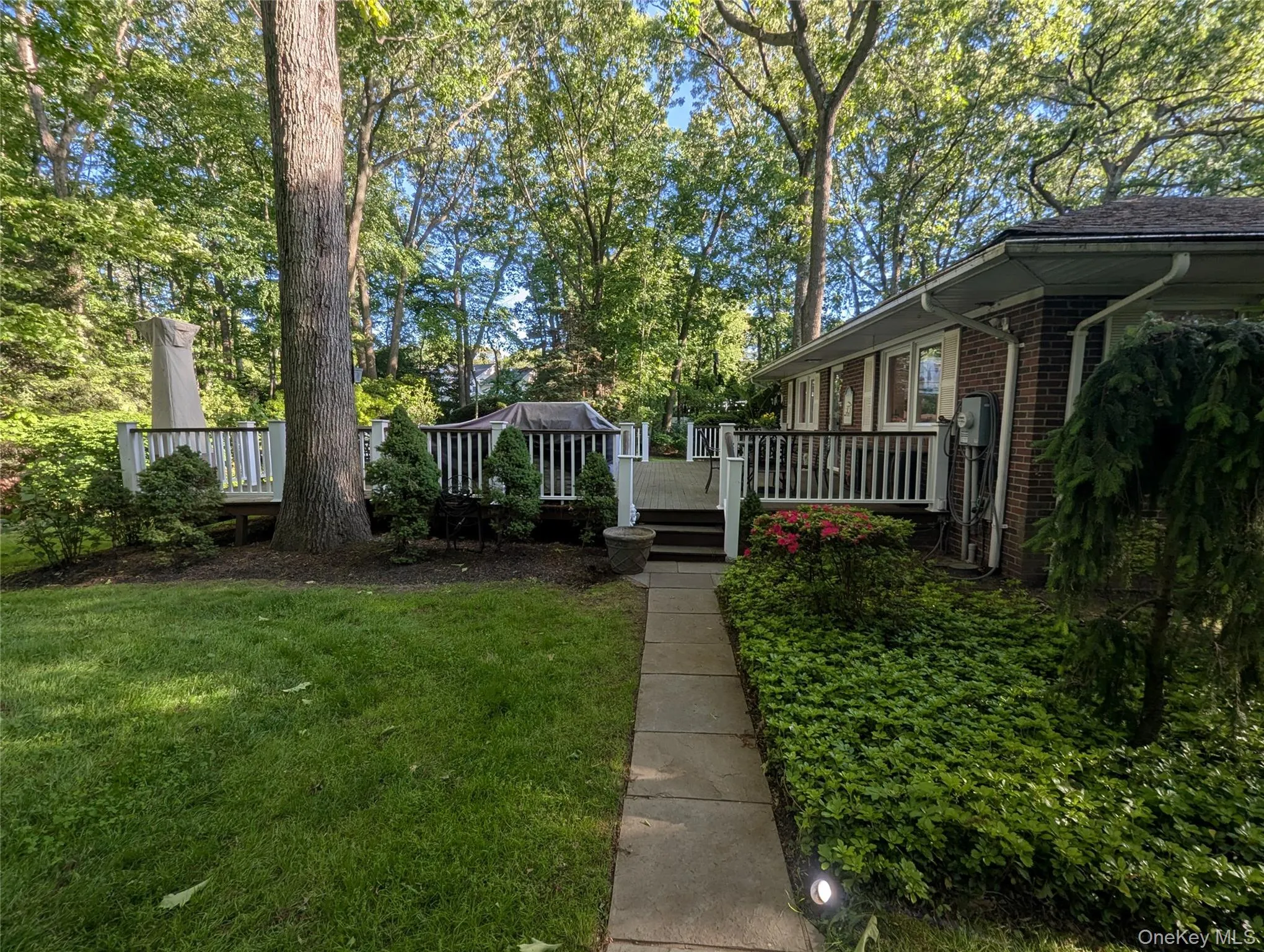 28 Brookfield Road, Smithtown, NY, 3 Bedrooms Bedrooms, 9 Rooms Rooms,2 BathroomsBathrooms,Residential Lease,For Rent,Brookfield,0,1040281 28 Brookfield Road, Smithtown, NY, 3 Bedrooms Bedrooms, 9 Rooms Rooms,2 BathroomsBathrooms,Residential Lease,For Rent,Brookfield,0,1040281