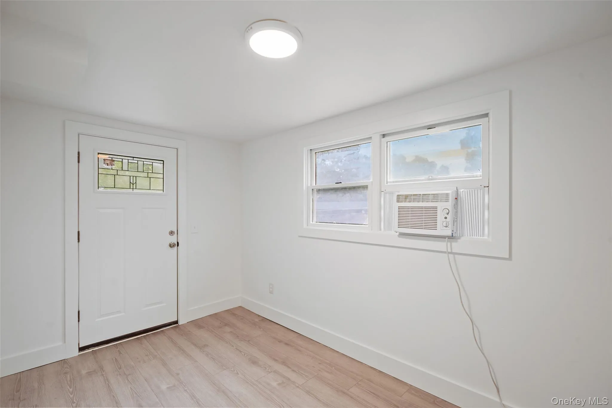 17 Mary Avenue, Carmel, NY, 3 Bedrooms Bedrooms, 6 Rooms Rooms,2 BathroomsBathrooms,Residential,For Rent,Mary,0,1040283 17 Mary Avenue, Carmel, NY, 3 Bedrooms Bedrooms, 6 Rooms Rooms,2 BathroomsBathrooms,Residential,For Rent,Mary,0,1040283