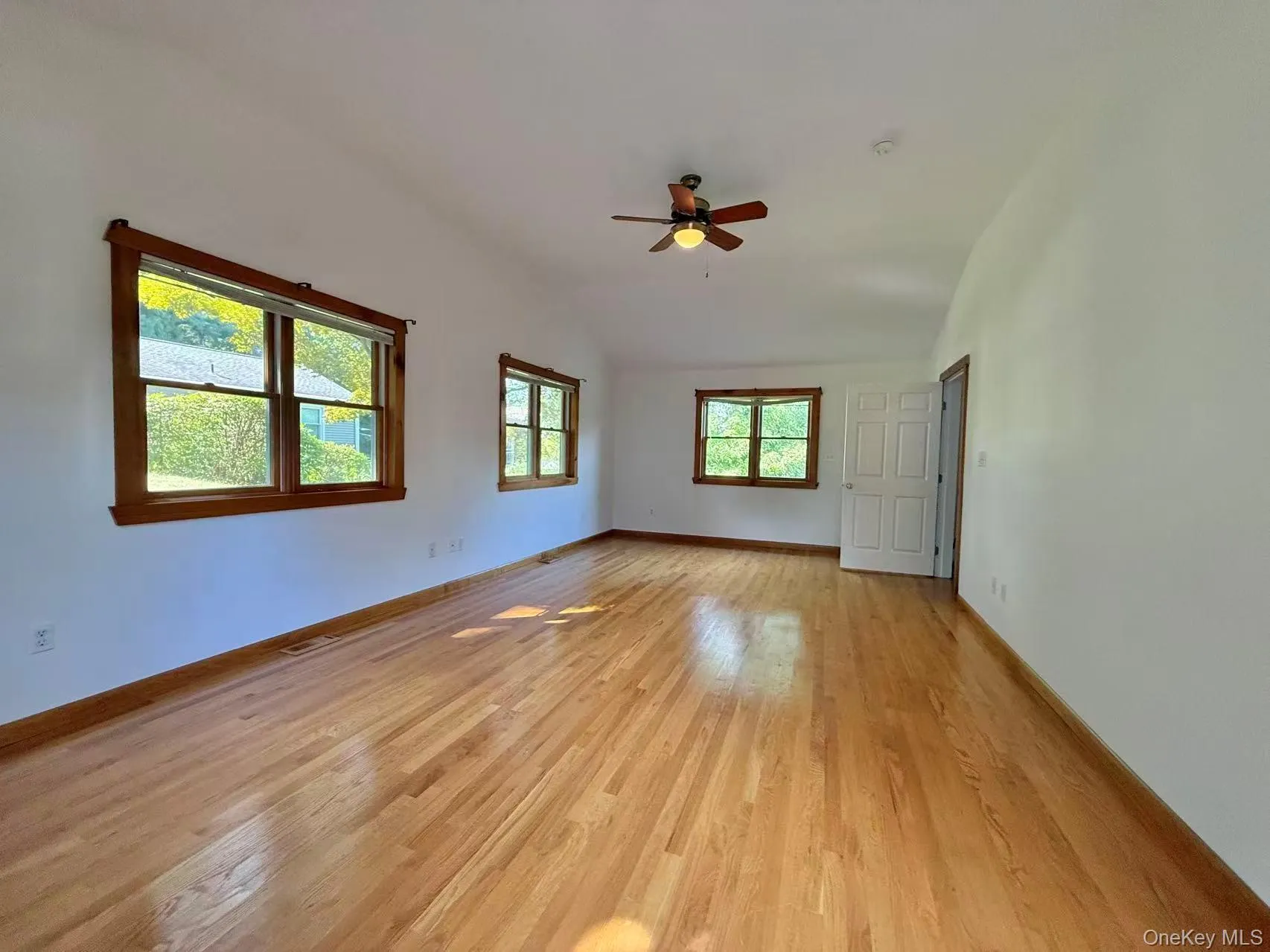 17 Mary Avenue, Carmel, NY, 3 Bedrooms Bedrooms, 6 Rooms Rooms,2 BathroomsBathrooms,Residential,For Rent,Mary,0,1040283 17 Mary Avenue, Carmel, NY, 3 Bedrooms Bedrooms, 6 Rooms Rooms,2 BathroomsBathrooms,Residential,For Rent,Mary,0,1040283