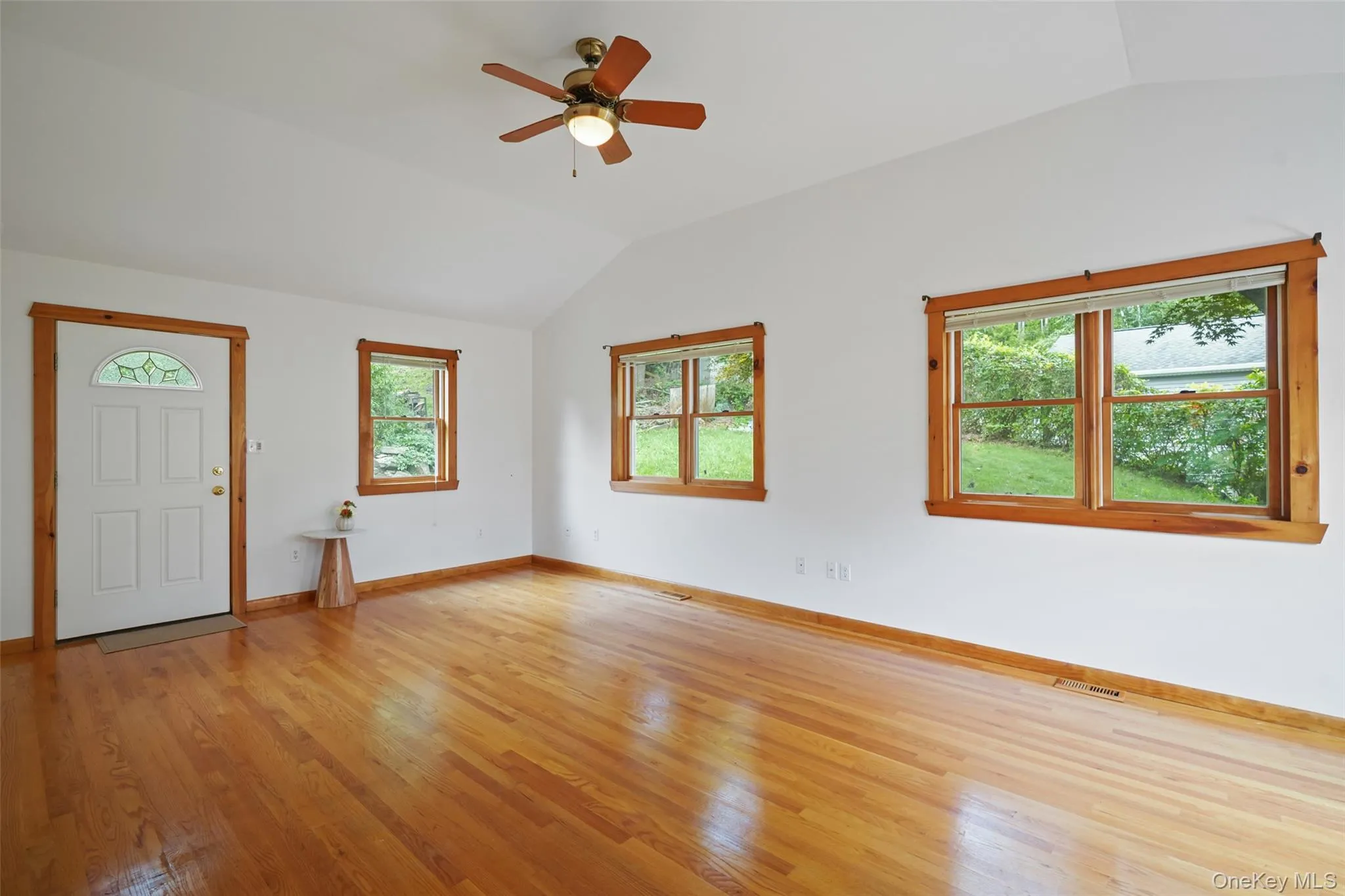 17 Mary Avenue, Carmel, NY, 3 Bedrooms Bedrooms, 6 Rooms Rooms,2 BathroomsBathrooms,Residential,For Rent,Mary,0,1040283 17 Mary Avenue, Carmel, NY, 3 Bedrooms Bedrooms, 6 Rooms Rooms,2 BathroomsBathrooms,Residential,For Rent,Mary,0,1040283
