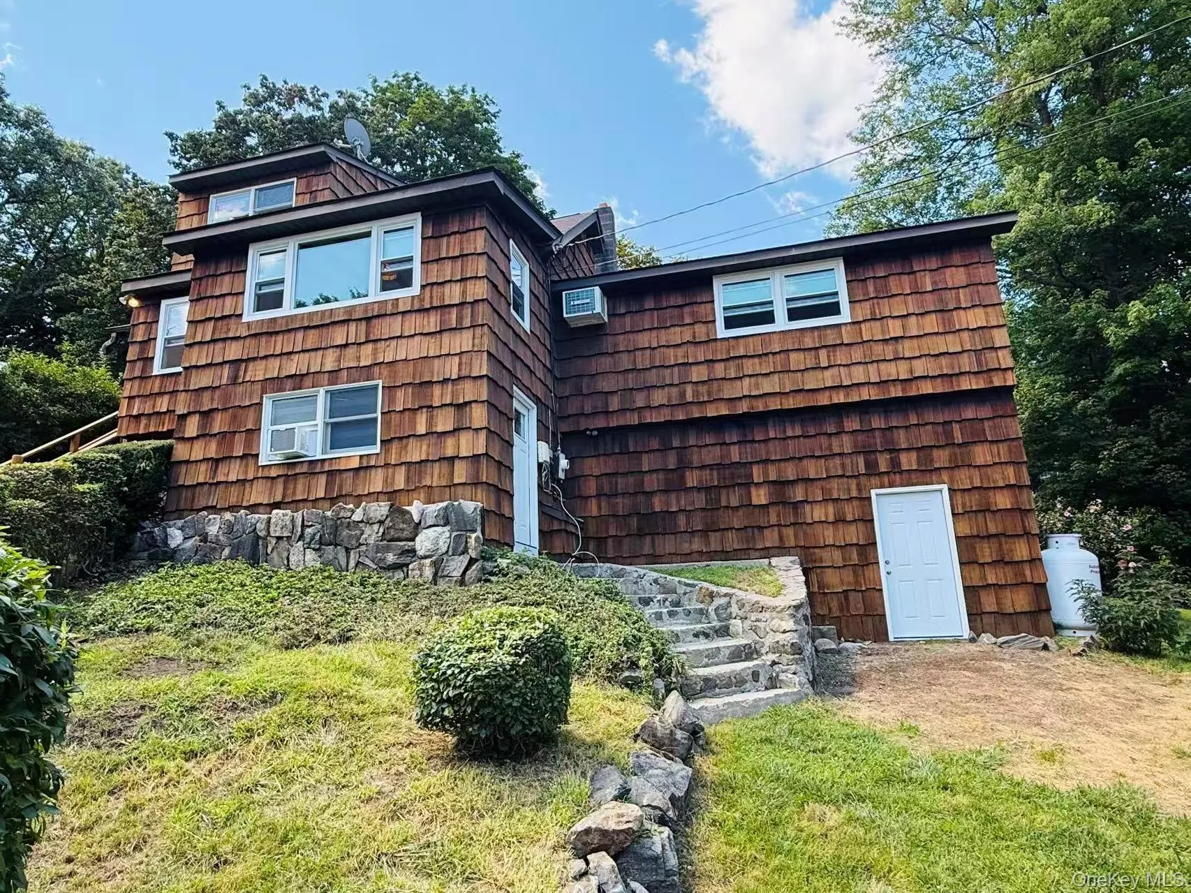 17 Mary Avenue, Carmel, NY, 3 Bedrooms Bedrooms, 6 Rooms Rooms,2 BathroomsBathrooms,Residential,For Rent,Mary,0,1040283 17 Mary Avenue, Carmel, NY, 3 Bedrooms Bedrooms, 6 Rooms Rooms,2 BathroomsBathrooms,Residential,For Rent,Mary,0,1040283