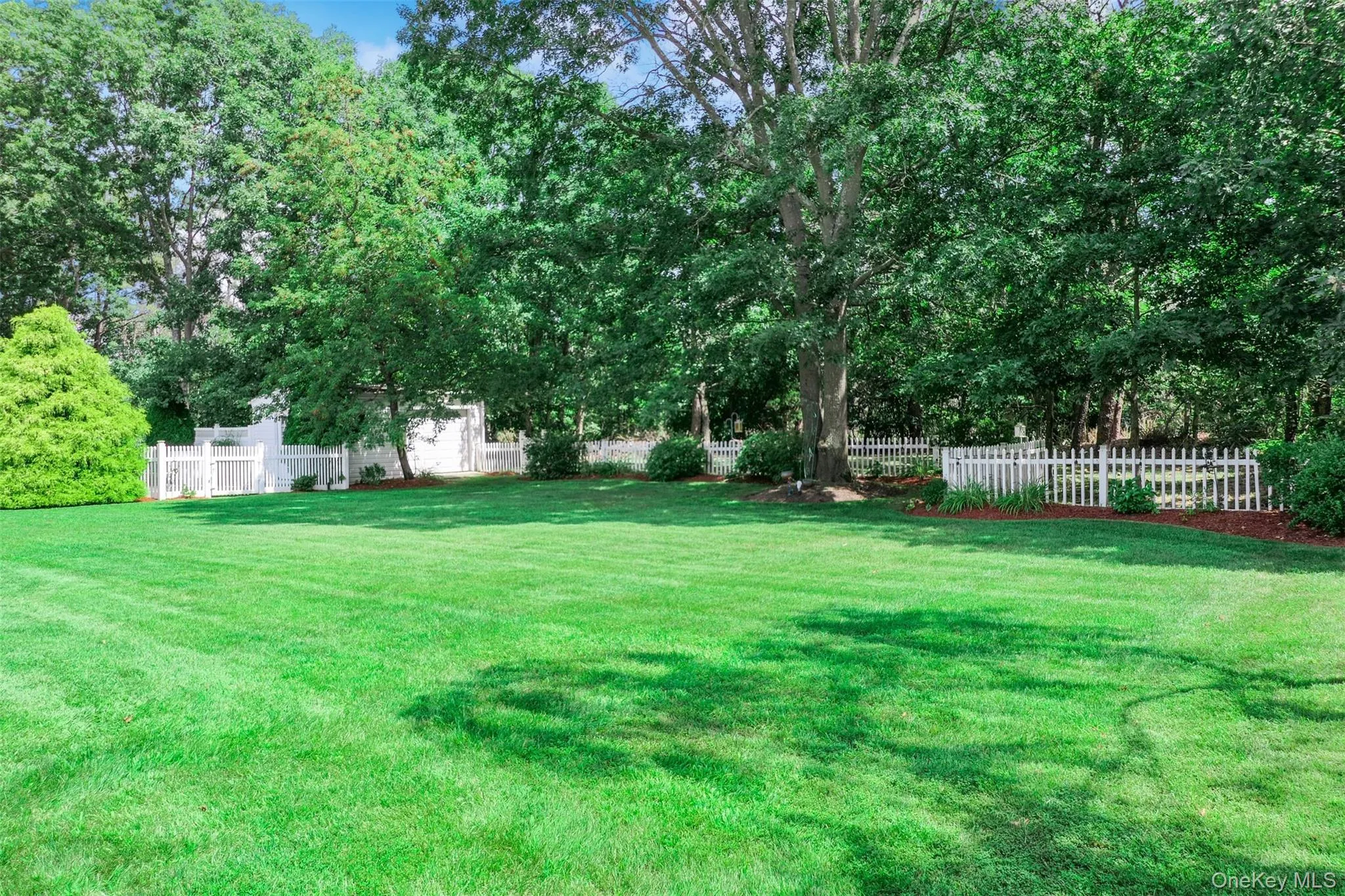 17 Sundial Lane, Brookhaven, NY, 7 Bedrooms Bedrooms, 11 Rooms Rooms,2 BathroomsBathrooms,Residential,For Rent,Sundial,0,1040295 17 Sundial Lane, Brookhaven, NY, 7 Bedrooms Bedrooms, 11 Rooms Rooms,2 BathroomsBathrooms,Residential,For Rent,Sundial,0,1040295
