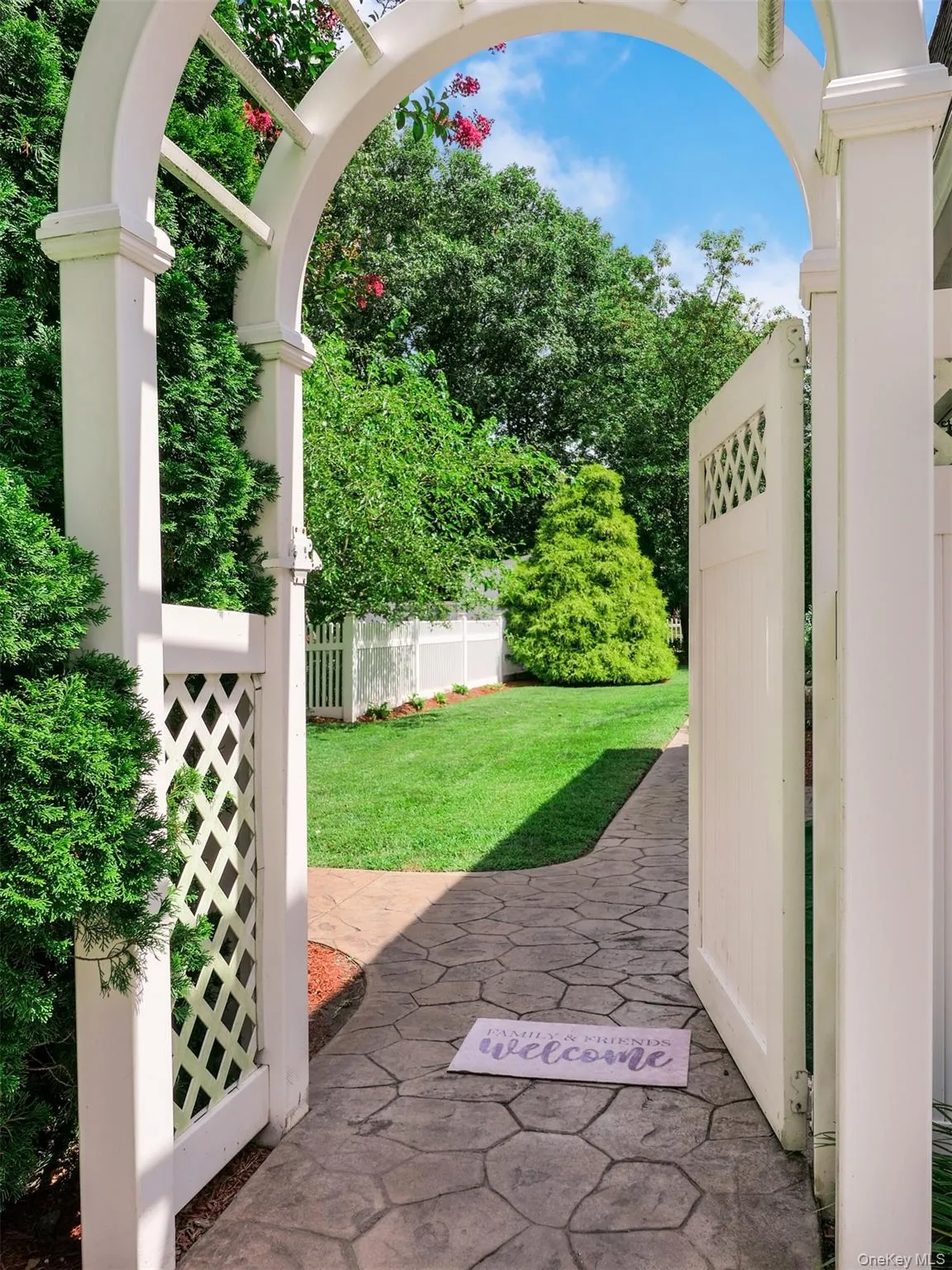 17 Sundial Lane, Brookhaven, NY, 7 Bedrooms Bedrooms, 11 Rooms Rooms,2 BathroomsBathrooms,Residential,For Rent,Sundial,0,1040295 17 Sundial Lane, Brookhaven, NY, 7 Bedrooms Bedrooms, 11 Rooms Rooms,2 BathroomsBathrooms,Residential,For Rent,Sundial,0,1040295