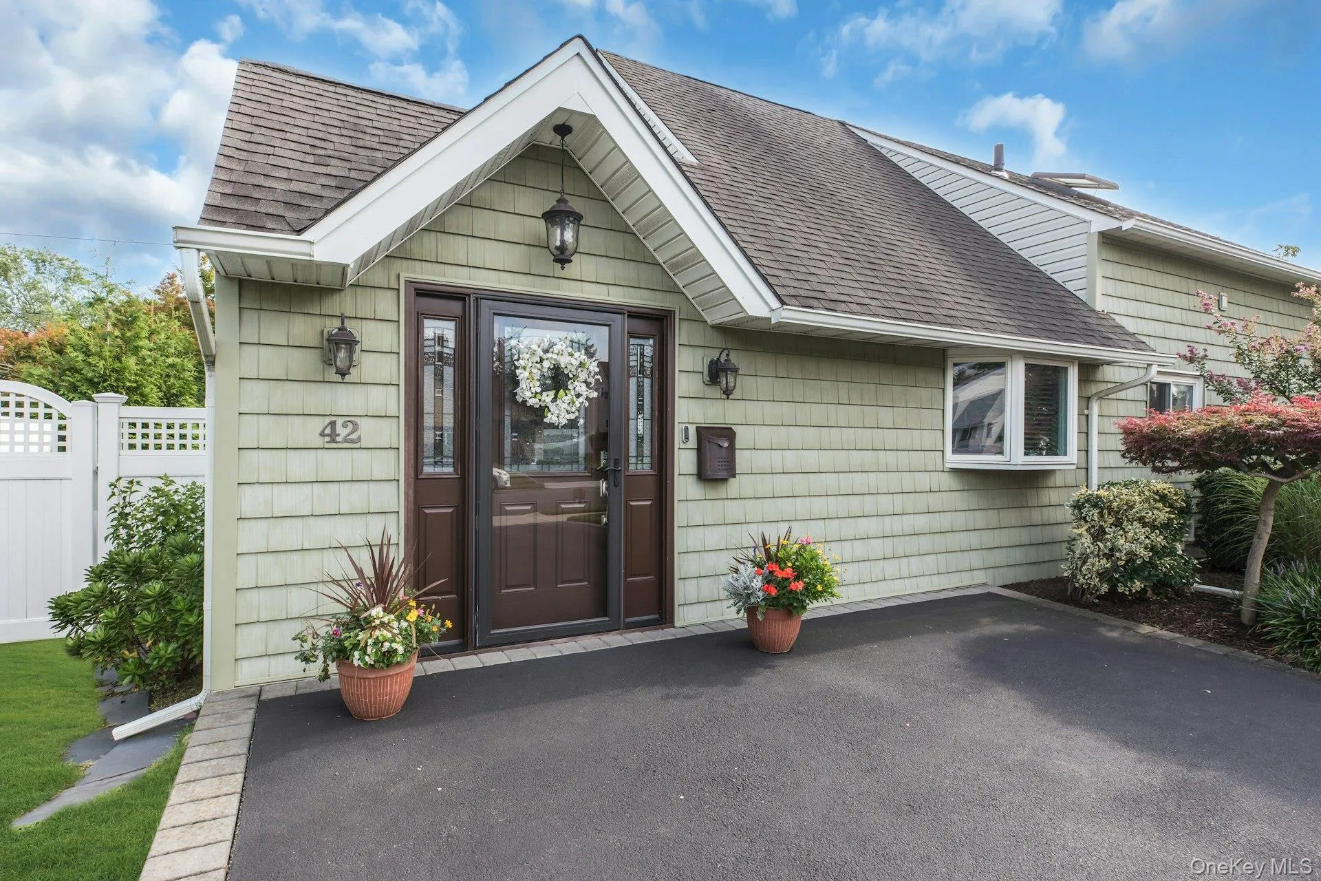 42 Dock Lane, Hempstead, NY, 4 Bedrooms Bedrooms, 7 Rooms Rooms,2 BathroomsBathrooms,Residential,For Rent,Dock,0,1040298 42 Dock Lane, Hempstead, NY, 4 Bedrooms Bedrooms, 7 Rooms Rooms,2 BathroomsBathrooms,Residential,For Rent,Dock,0,1040298