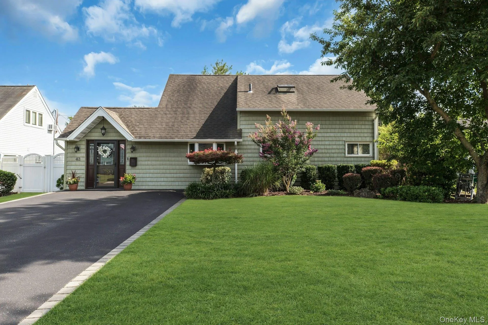 42 Dock Lane, Hempstead, NY, 4 Bedrooms Bedrooms, 7 Rooms Rooms,2 BathroomsBathrooms,Residential,For Rent,Dock,0,1040298 42 Dock Lane, Hempstead, NY, 4 Bedrooms Bedrooms, 7 Rooms Rooms,2 BathroomsBathrooms,Residential,For Rent,Dock,0,1040298