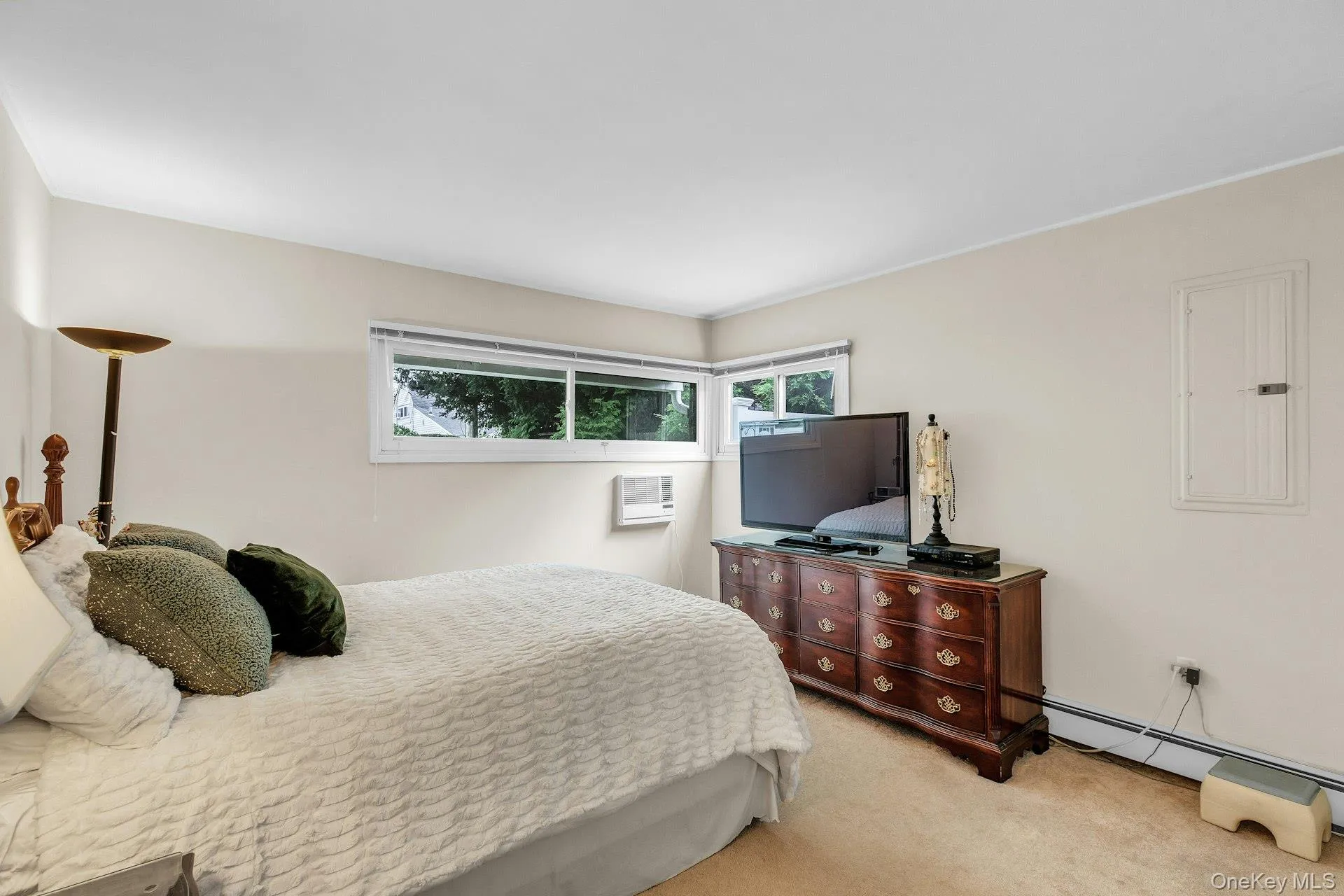 42 Dock Lane, Hempstead, NY, 4 Bedrooms Bedrooms, 7 Rooms Rooms,2 BathroomsBathrooms,Residential,For Rent,Dock,0,1040298 42 Dock Lane, Hempstead, NY, 4 Bedrooms Bedrooms, 7 Rooms Rooms,2 BathroomsBathrooms,Residential,For Rent,Dock,0,1040298