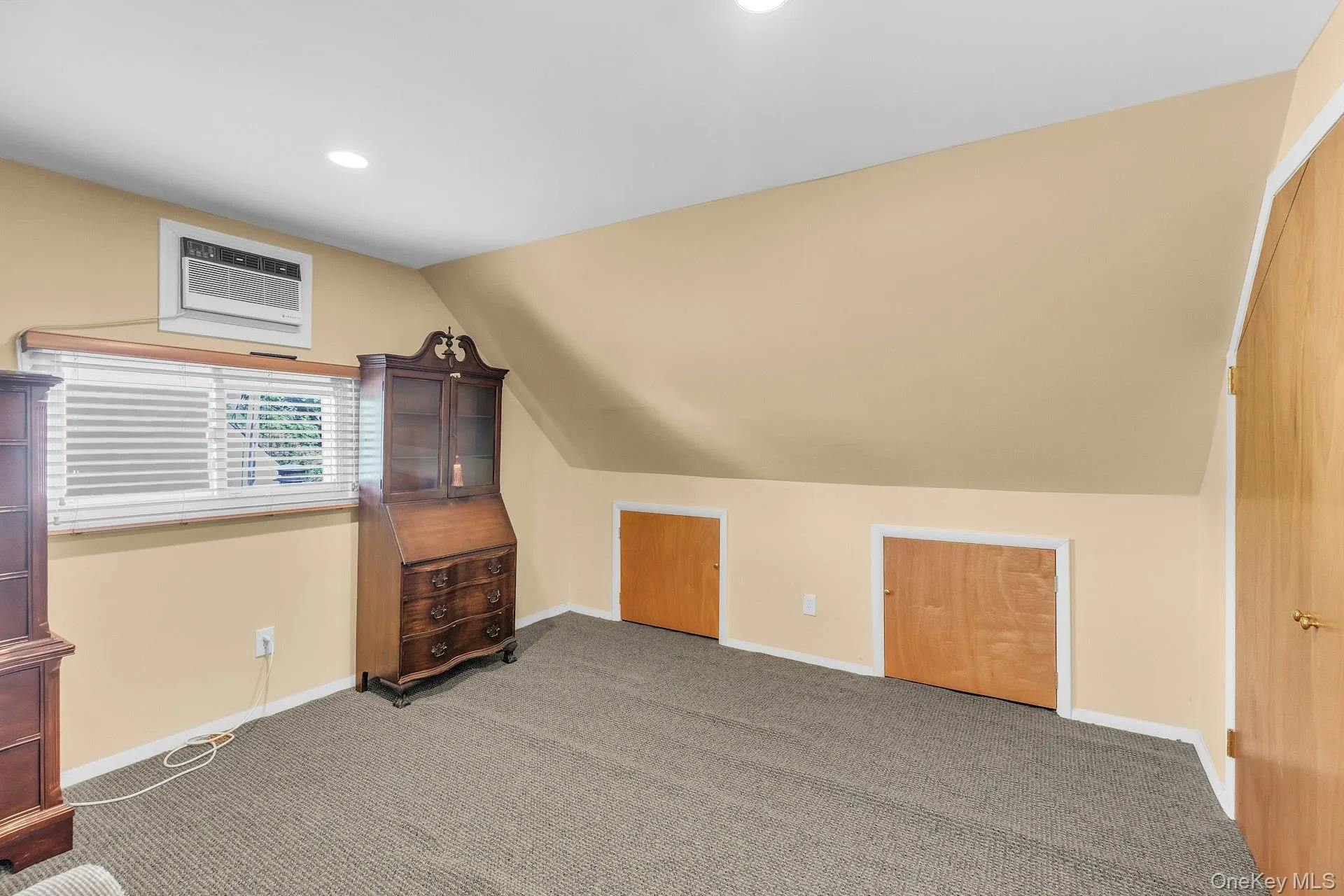 42 Dock Lane, Hempstead, NY, 4 Bedrooms Bedrooms, 7 Rooms Rooms,2 BathroomsBathrooms,Residential,For Rent,Dock,0,1040298 42 Dock Lane, Hempstead, NY, 4 Bedrooms Bedrooms, 7 Rooms Rooms,2 BathroomsBathrooms,Residential,For Rent,Dock,0,1040298