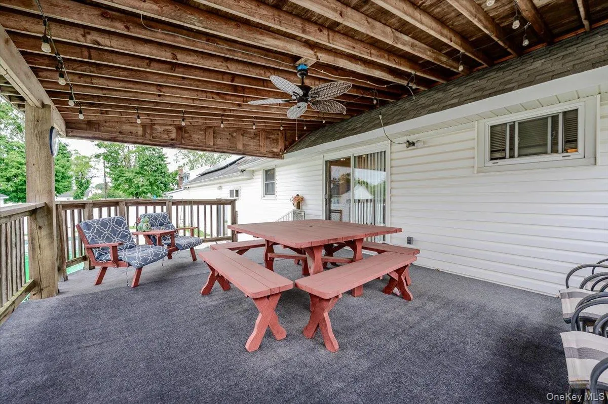 694 Pease Lane, Islip, NY, 5 Bedrooms Bedrooms, 8 Rooms Rooms,2 BathroomsBathrooms,Residential,For Rent,Pease,0,1040300 694 Pease Lane, Islip, NY, 5 Bedrooms Bedrooms, 8 Rooms Rooms,2 BathroomsBathrooms,Residential,For Rent,Pease,0,1040300