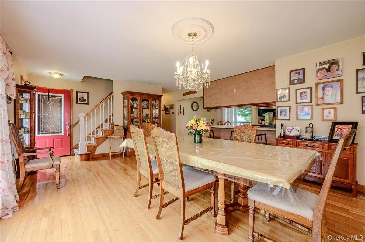 694 Pease Lane, Islip, NY, 5 Bedrooms Bedrooms, 8 Rooms Rooms,2 BathroomsBathrooms,Residential,For Rent,Pease,0,1040300 694 Pease Lane, Islip, NY, 5 Bedrooms Bedrooms, 8 Rooms Rooms,2 BathroomsBathrooms,Residential,For Rent,Pease,0,1040300