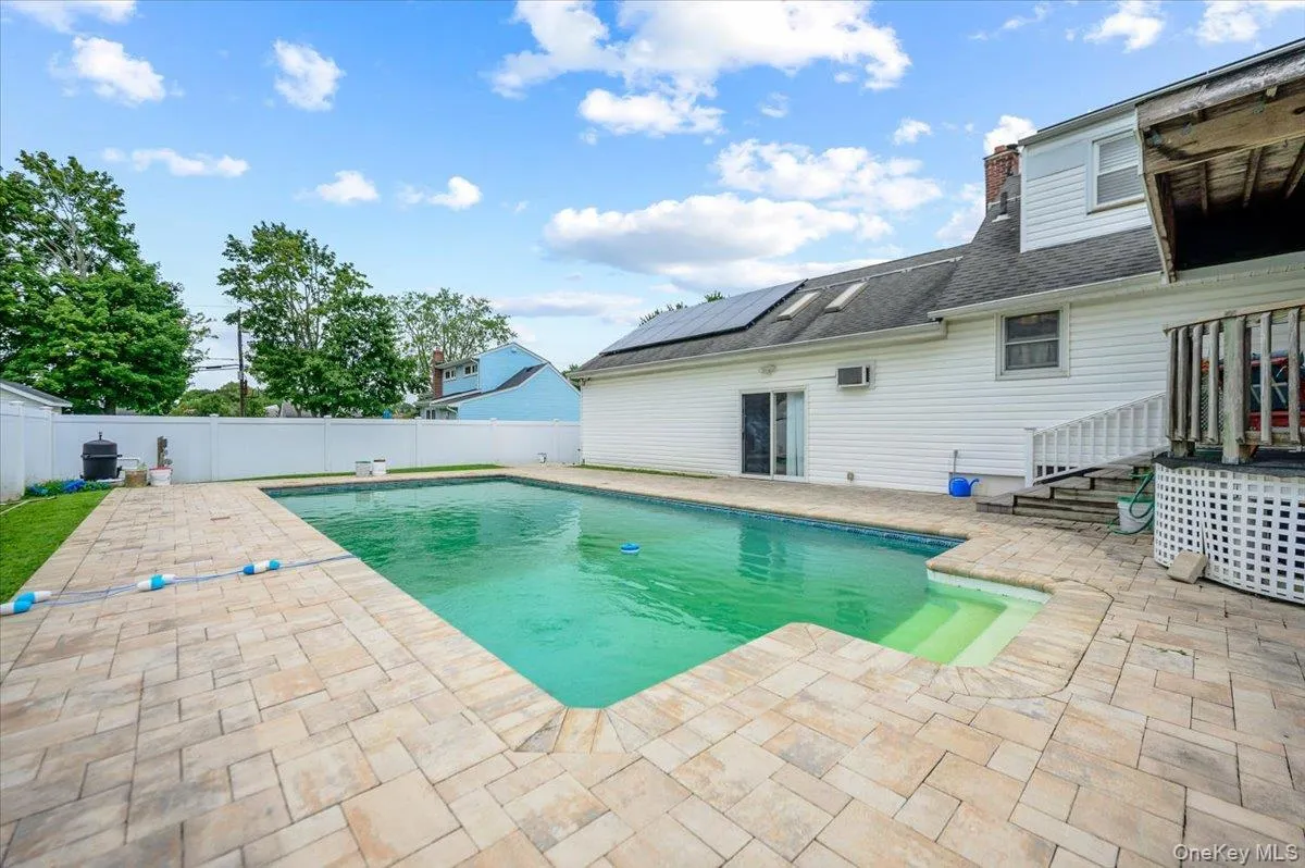 694 Pease Lane, Islip, NY, 5 Bedrooms Bedrooms, 8 Rooms Rooms,2 BathroomsBathrooms,Residential,For Rent,Pease,0,1040300 694 Pease Lane, Islip, NY, 5 Bedrooms Bedrooms, 8 Rooms Rooms,2 BathroomsBathrooms,Residential,For Rent,Pease,0,1040300